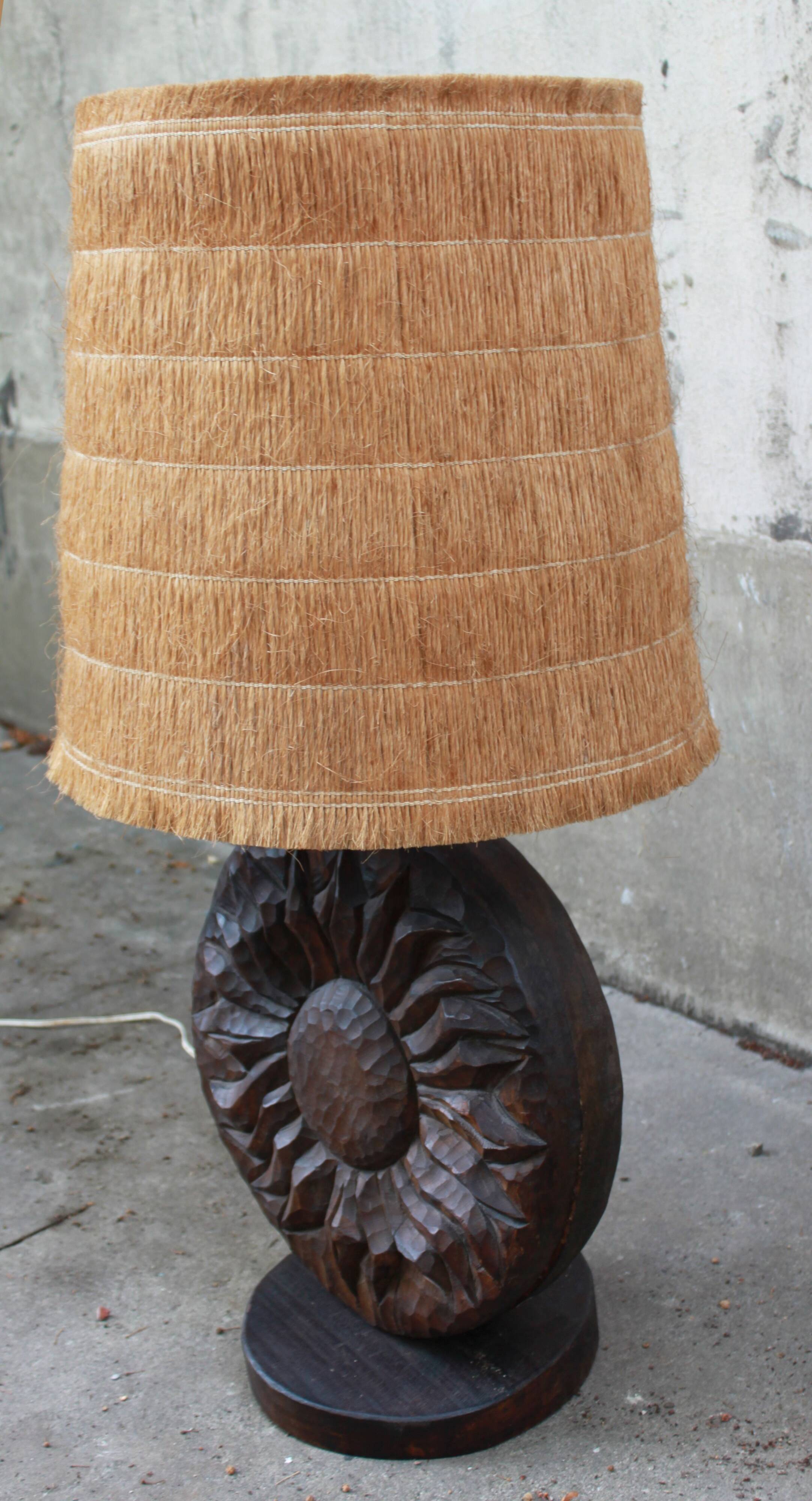 Brutalist lamp in wood and raffia signed Delsinne, Belgium, 60s.