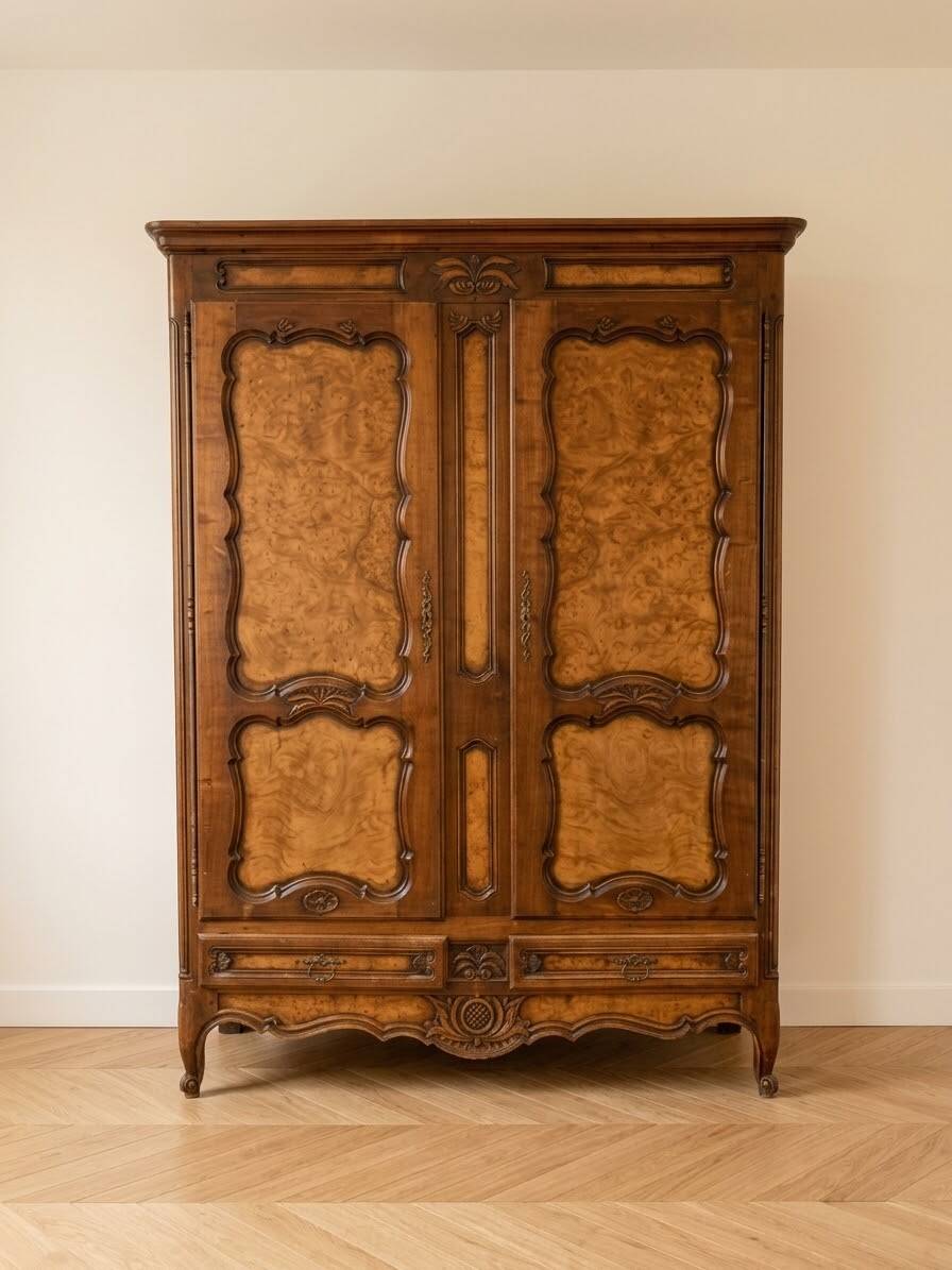 Louis XV wardrobe in wood