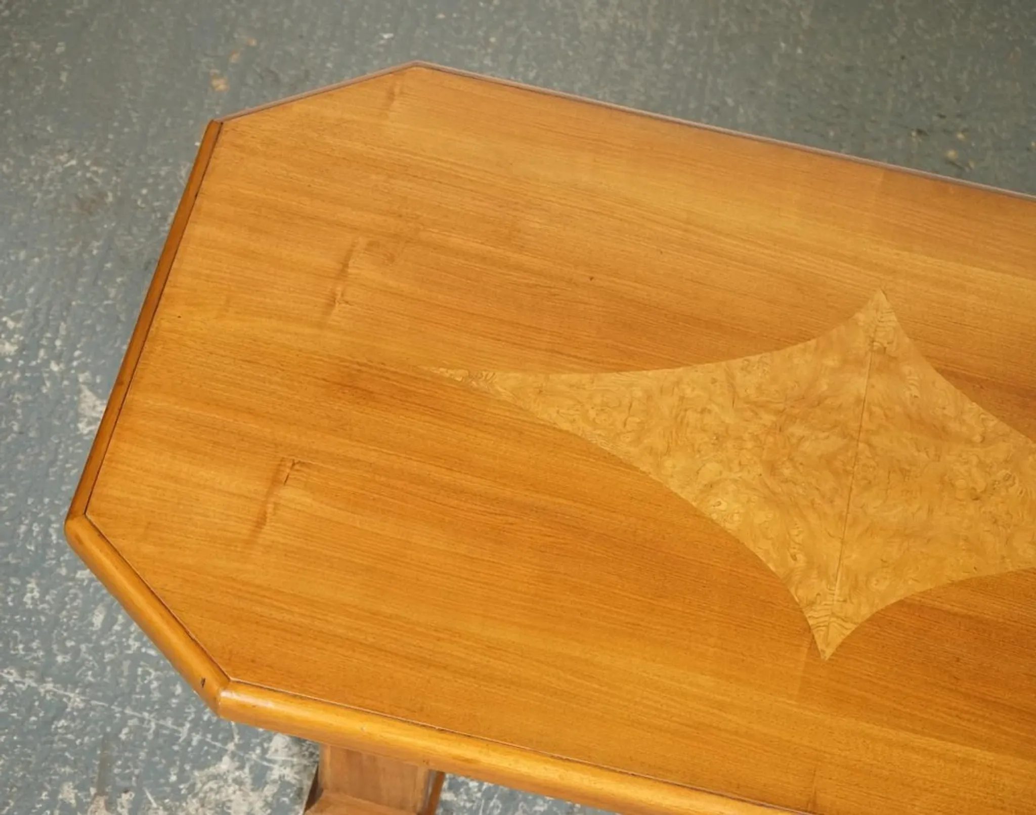 Vintage Art Deco Dining Table in Walnut