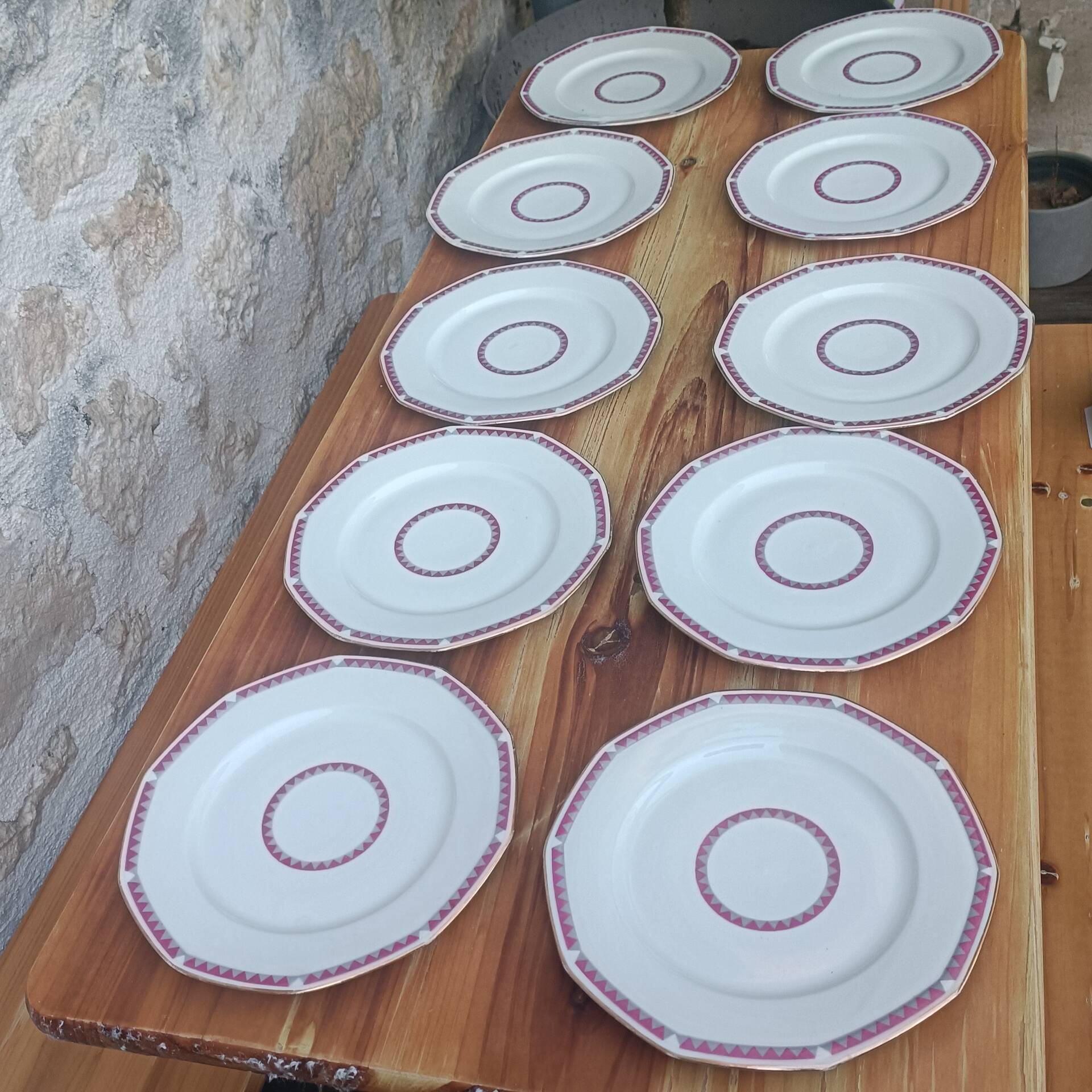 Art Deco dessert plates in pink Limoges porcelain