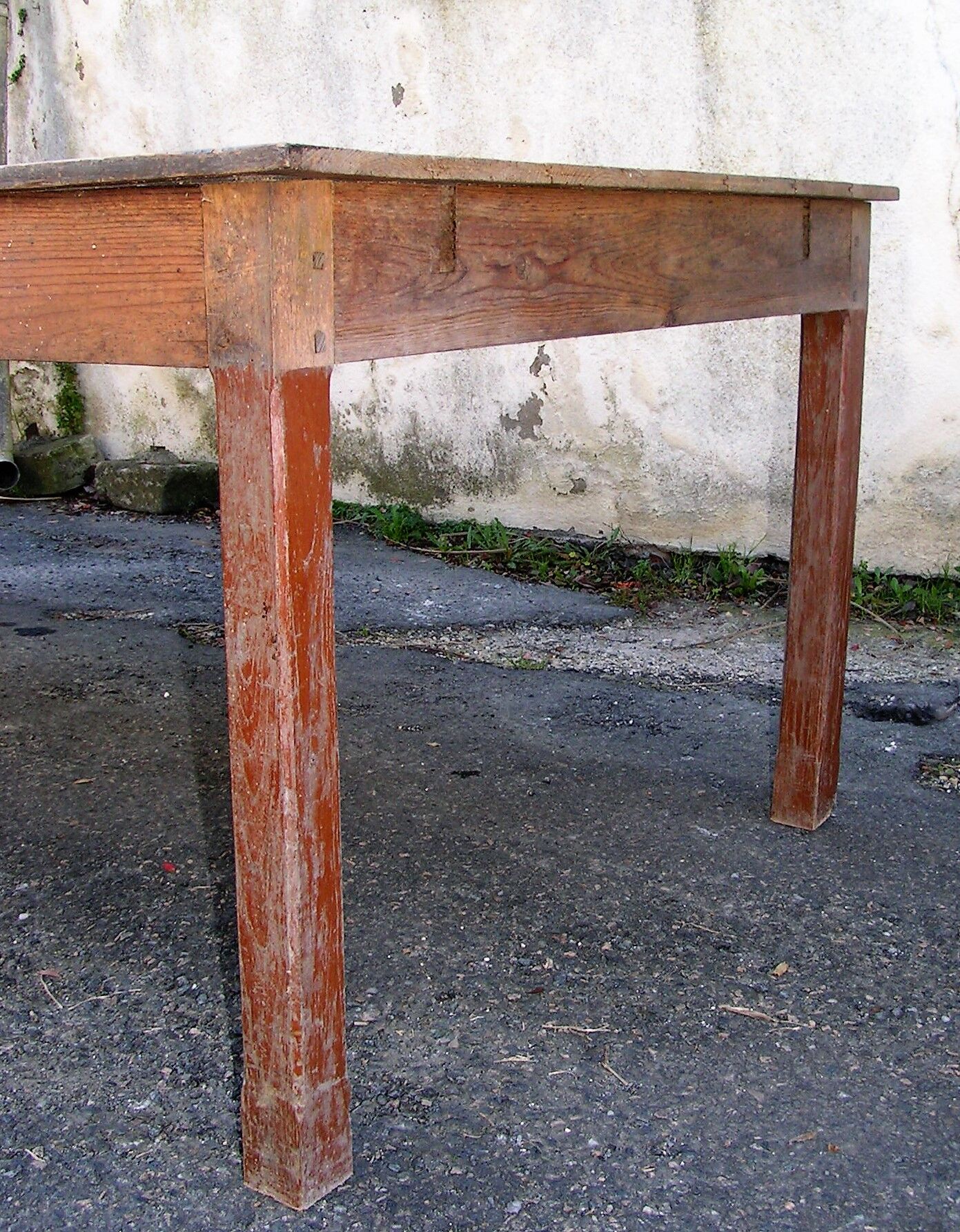 Farm table