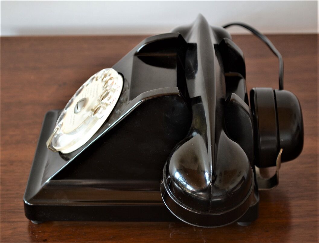 Old phone PTT vintage 60's bakelite