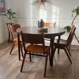 Dining table in rosewood, for 4 to 6 people.