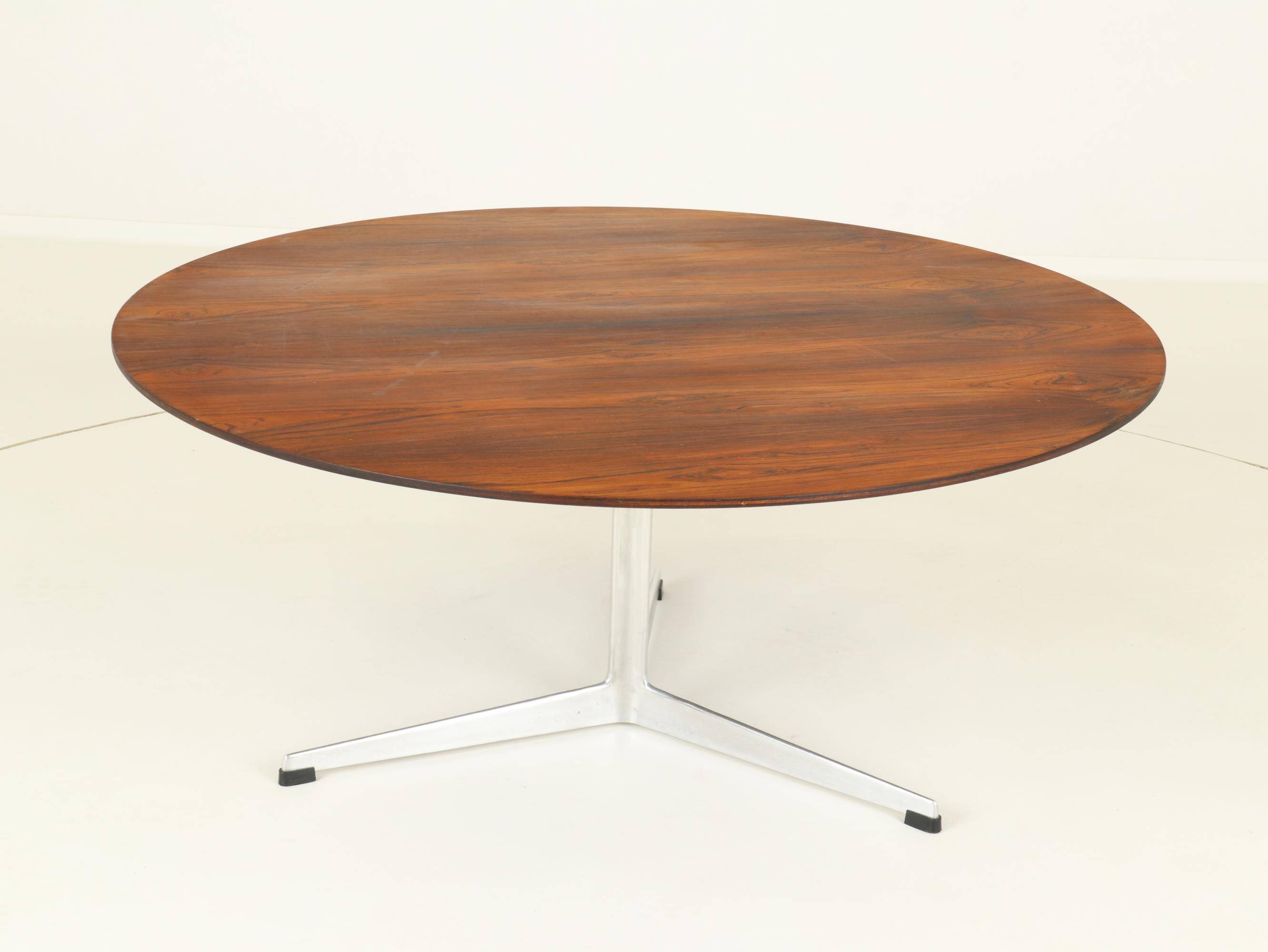 Table basse modèle 3513 par Arne Jacobsen pour Fritz Hansen, Danemark, années 1960