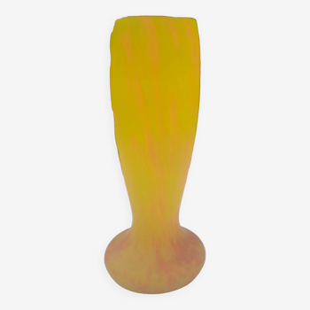 Vase en pâte de verre