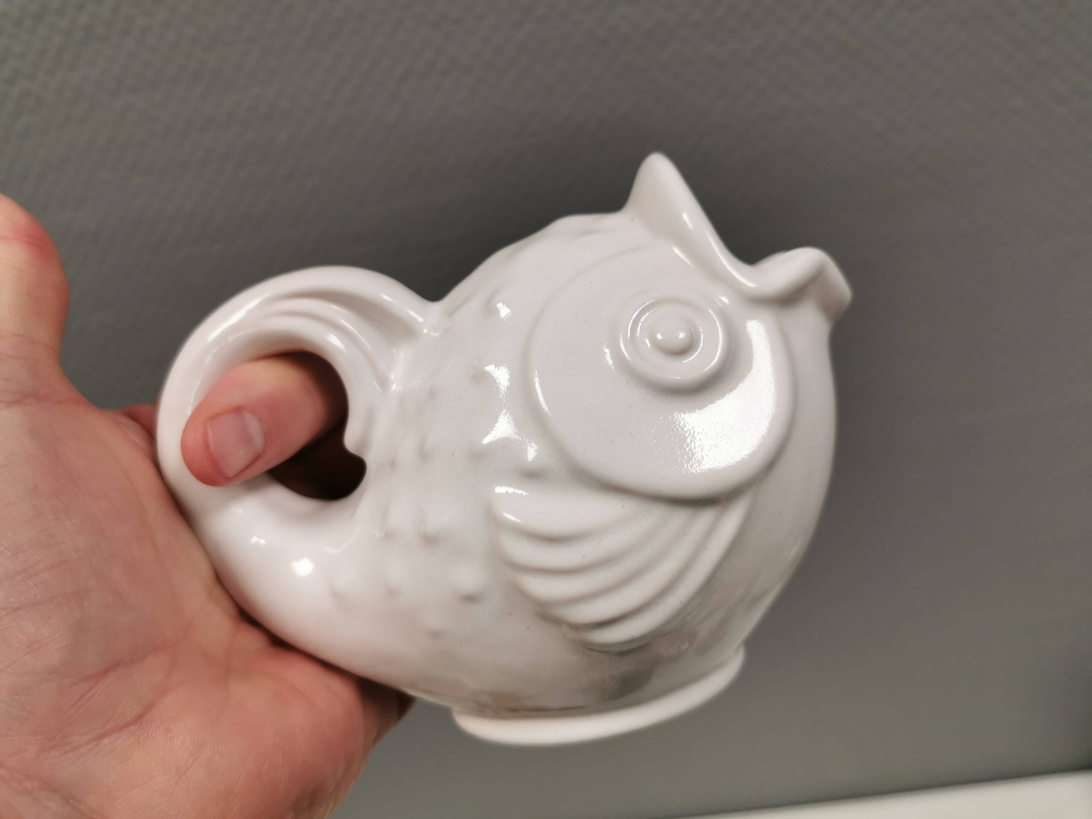 Nice little fish jug/vase, designed by Danish Michael Andersen Bornholm