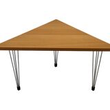Vintage Danish triangular side table with hairpin legs design
