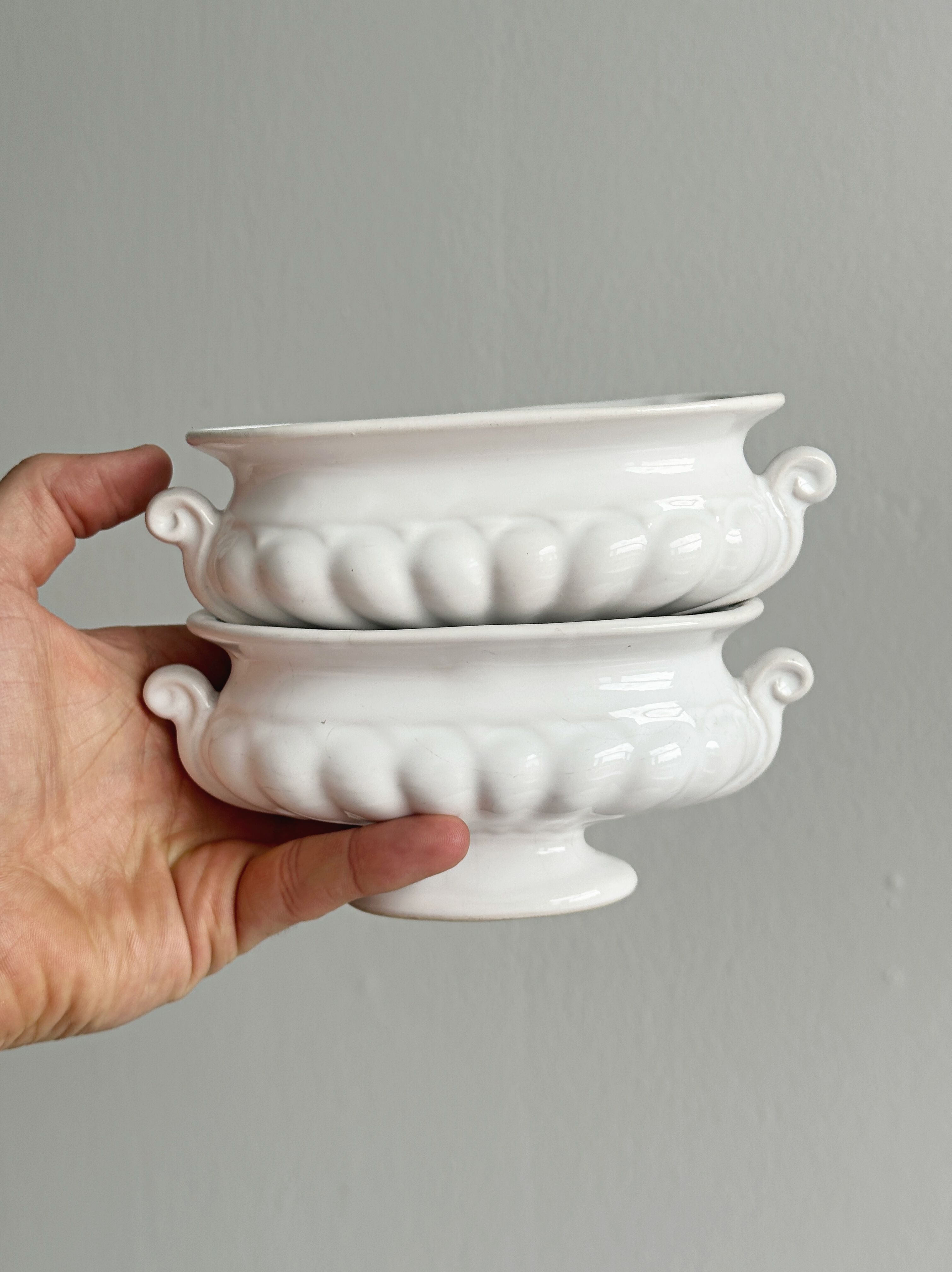 Vintage white porcelain cache-pot
