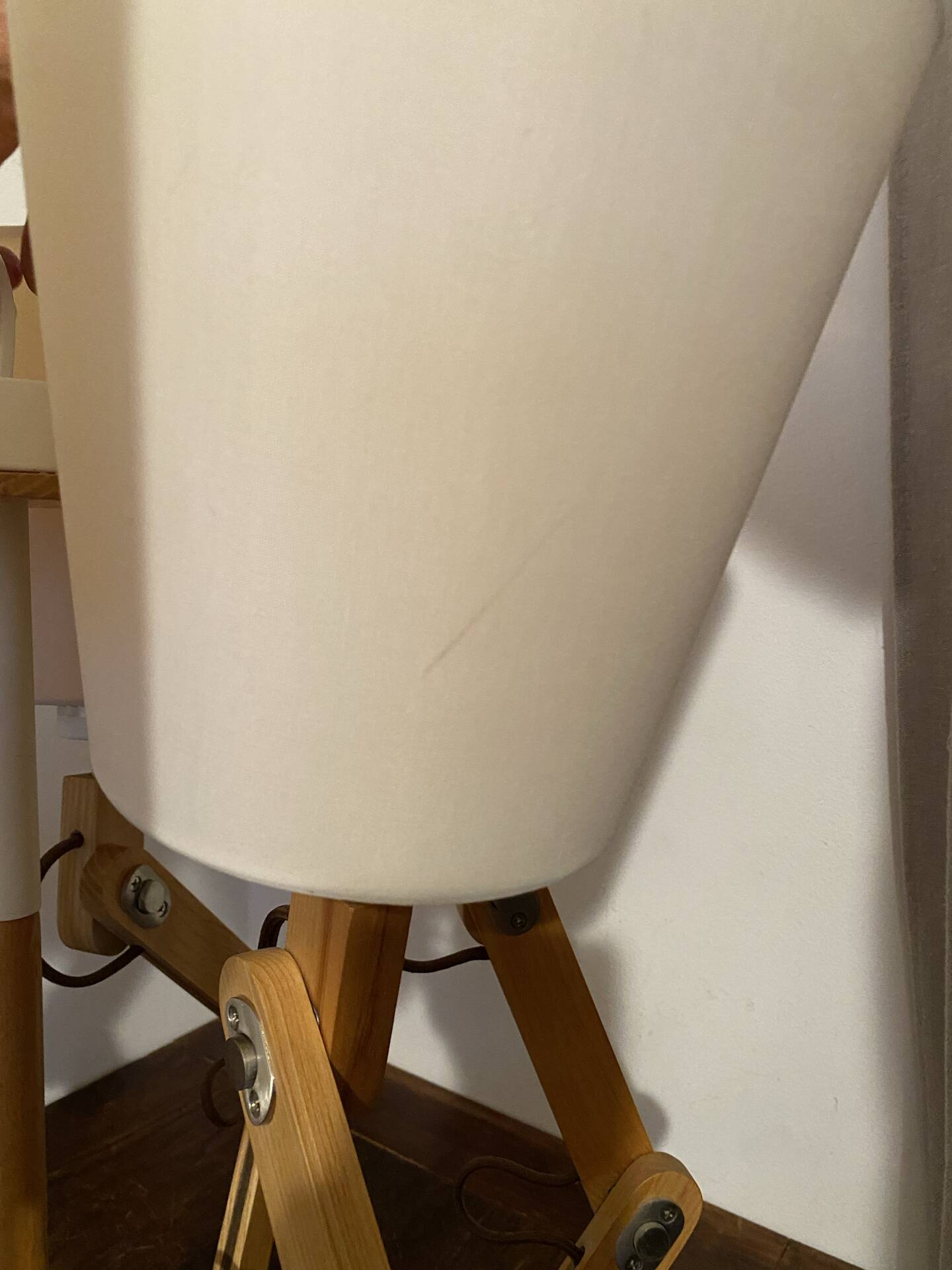 Lustre scandinave avec bras articulés