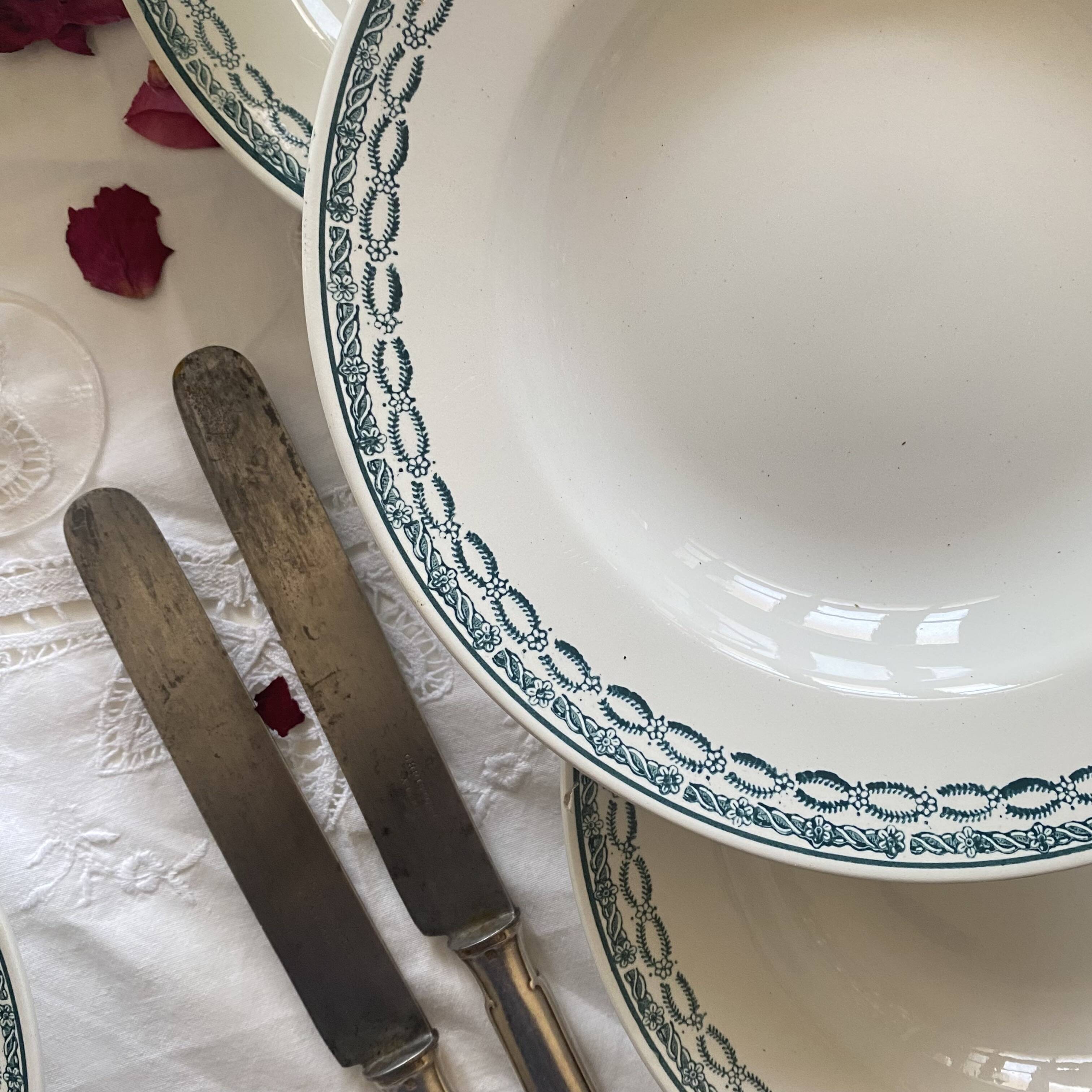6 deep plates Saint Amand