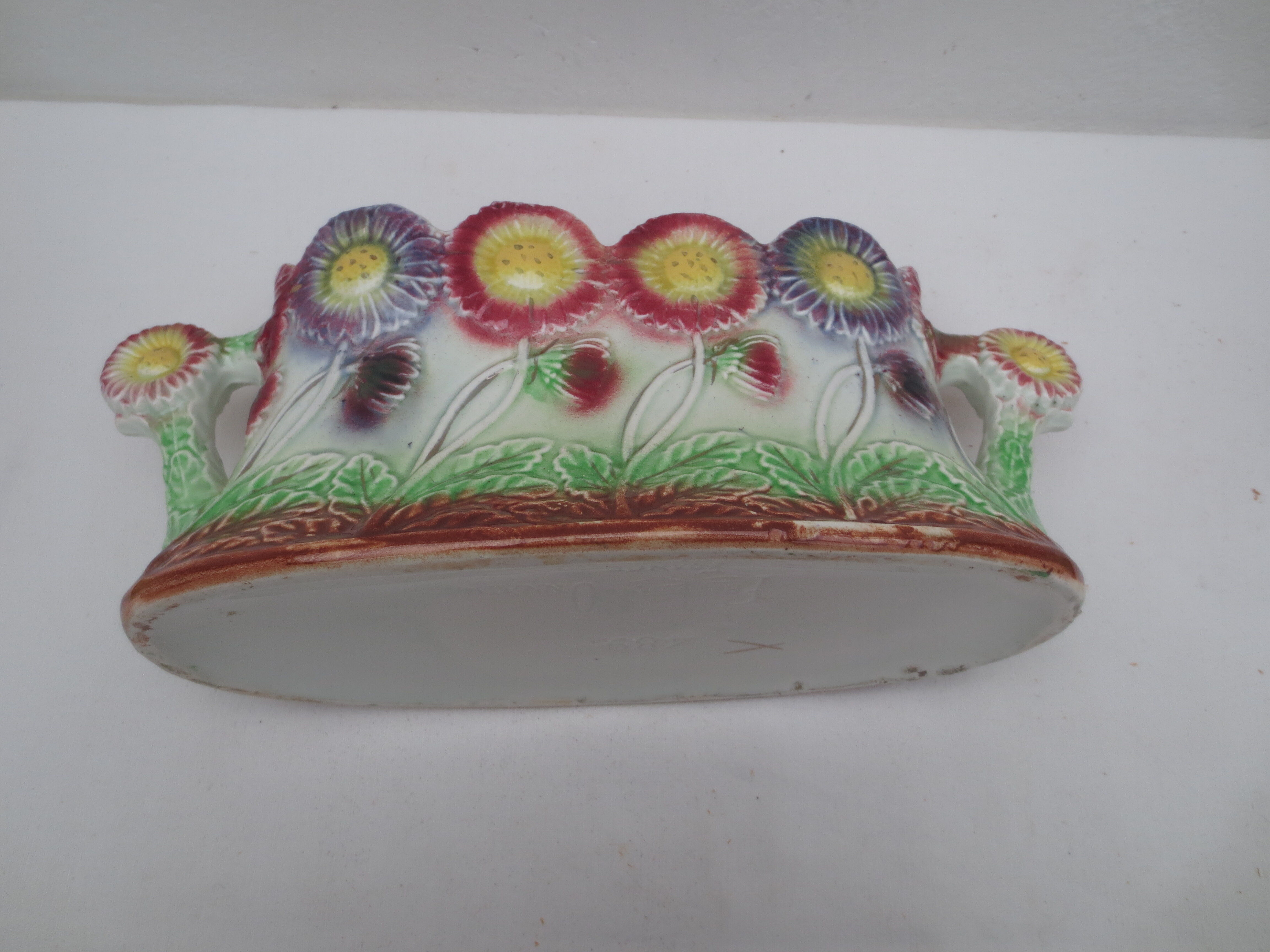 Vases and gardener "onnaing" in art nouveau dabsin