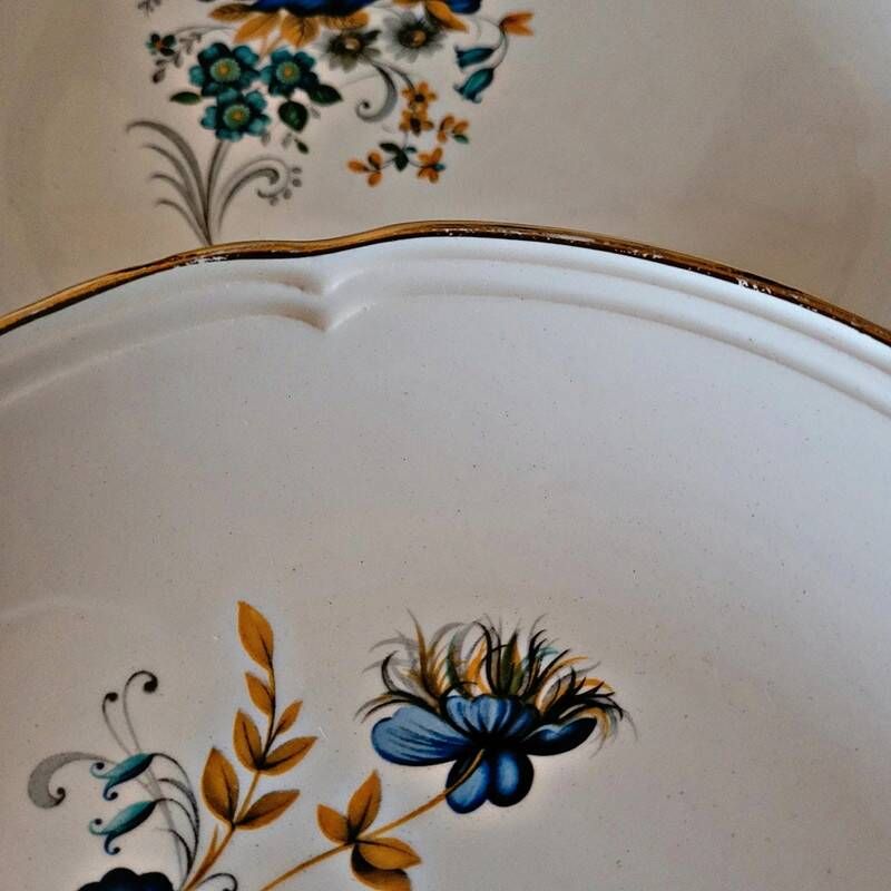 Moulin des Loups Volubilis dessert plates (blue and gold flowers)