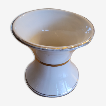 Diabolo vase with golden eds