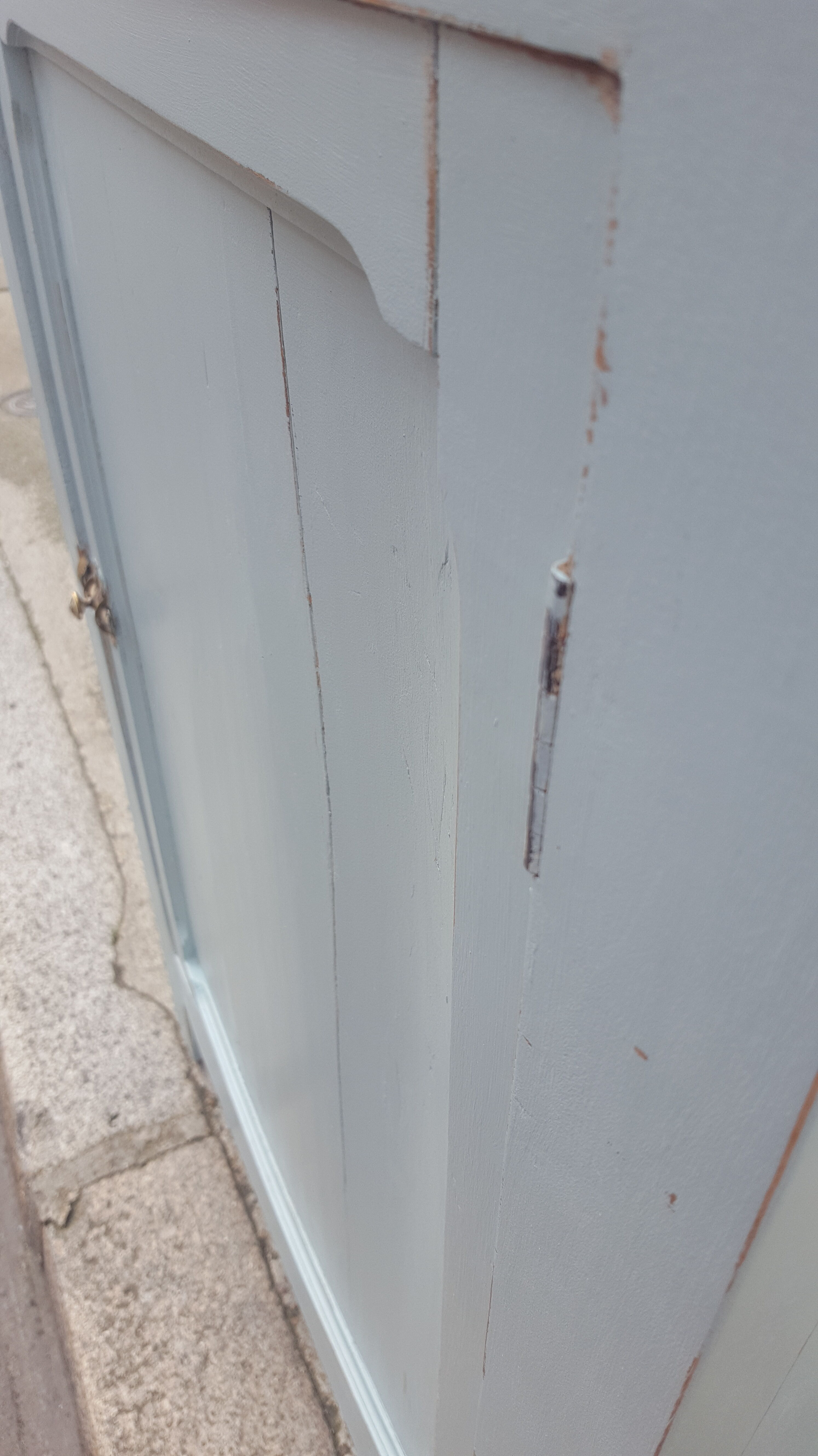 Parisian buffet wood and pastel