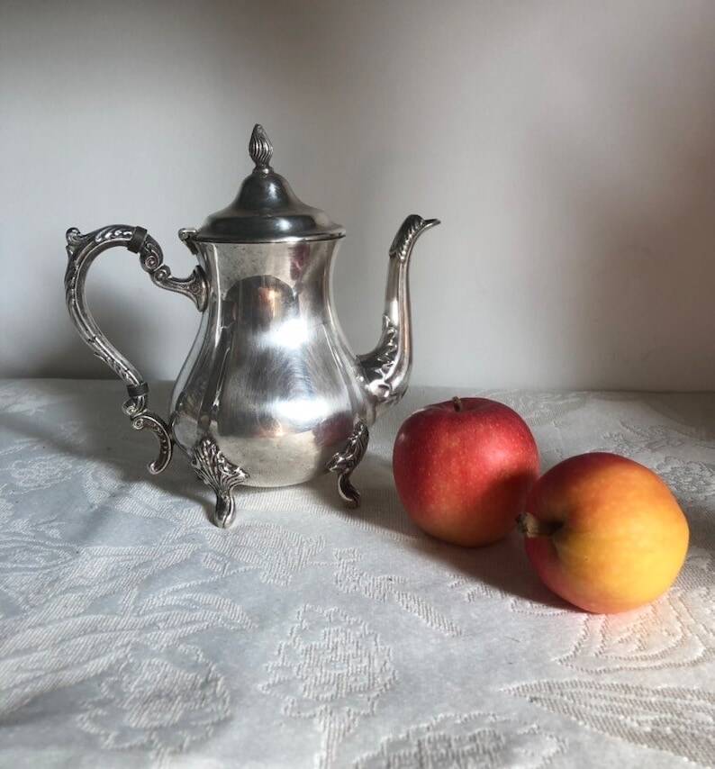 Vintage Viners Sheffield Silver Plated Teapot: Victorian Footed Pitcher