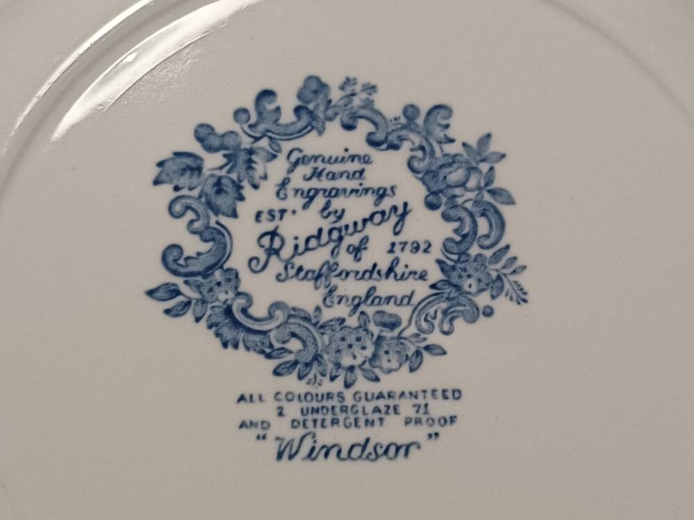 Windsor English service and pottery