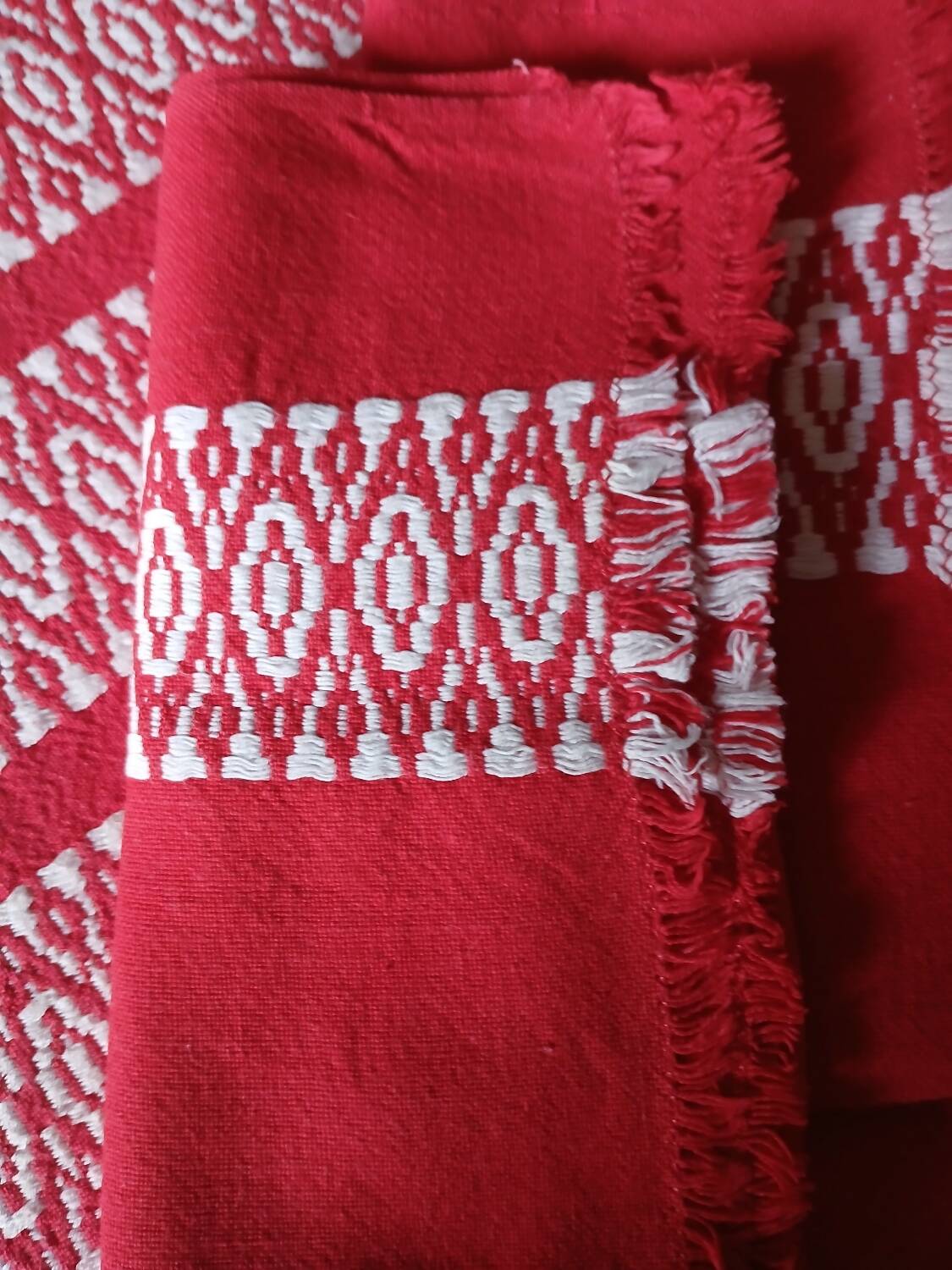 Tablecloth + 12 old napkins