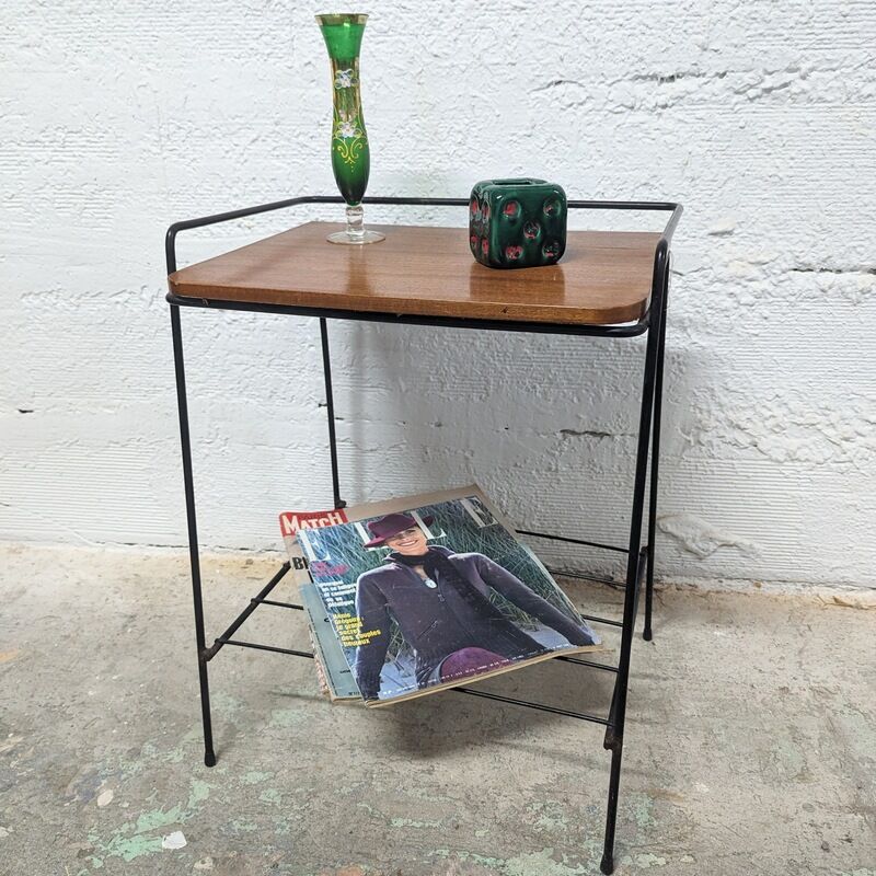 Vintage magazine harness