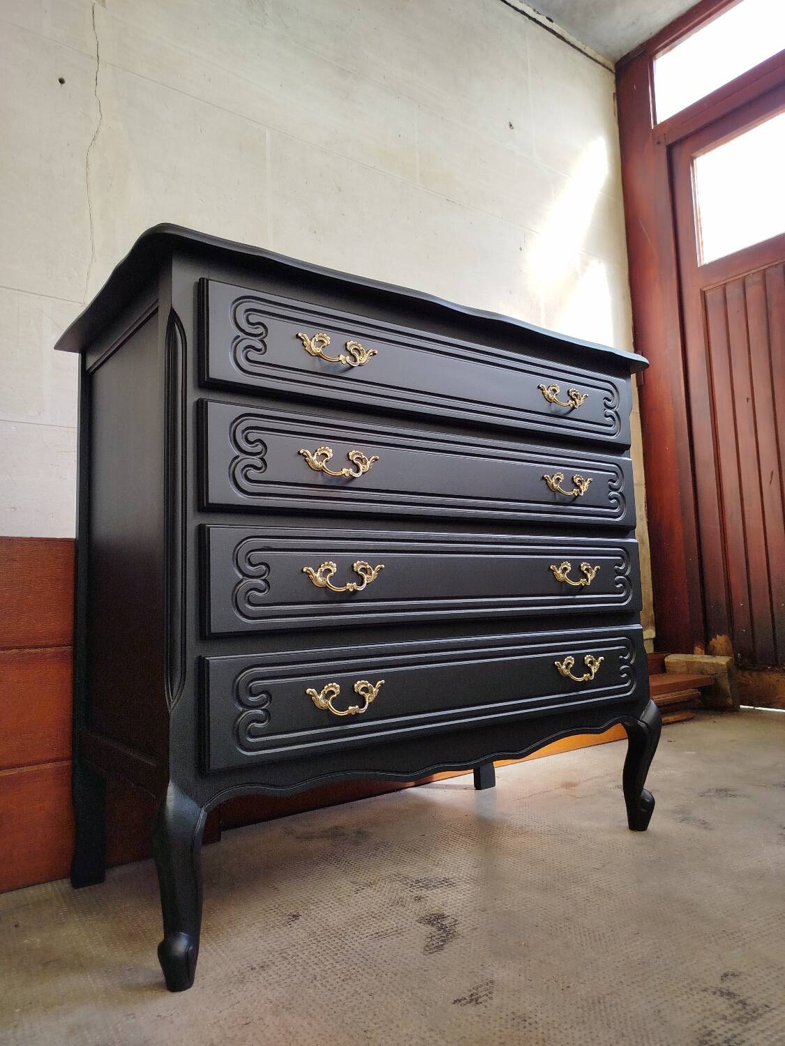 Vintage chest of drawers refurbished in black
