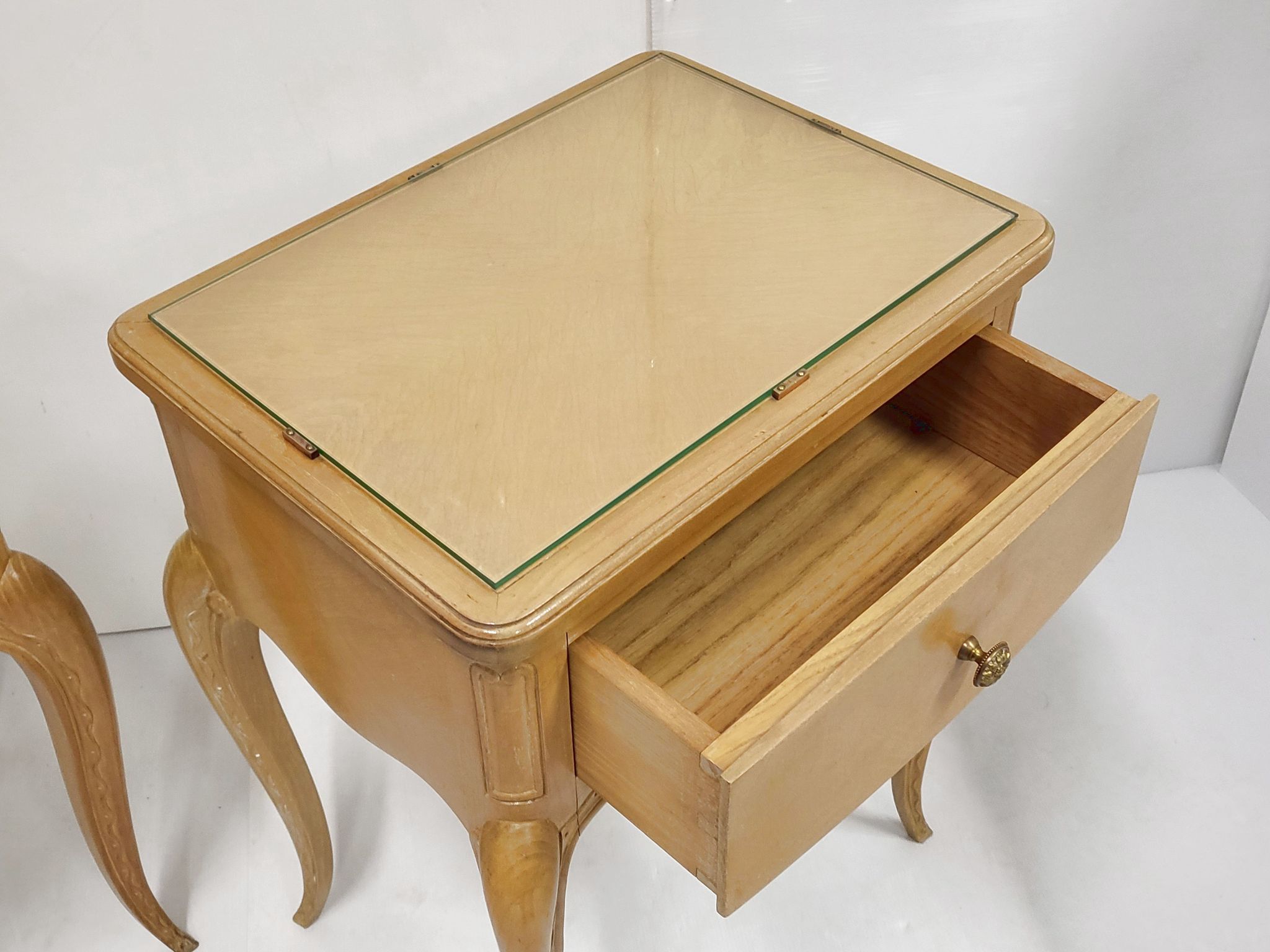 Pair of vintage 1940 bedside tables
