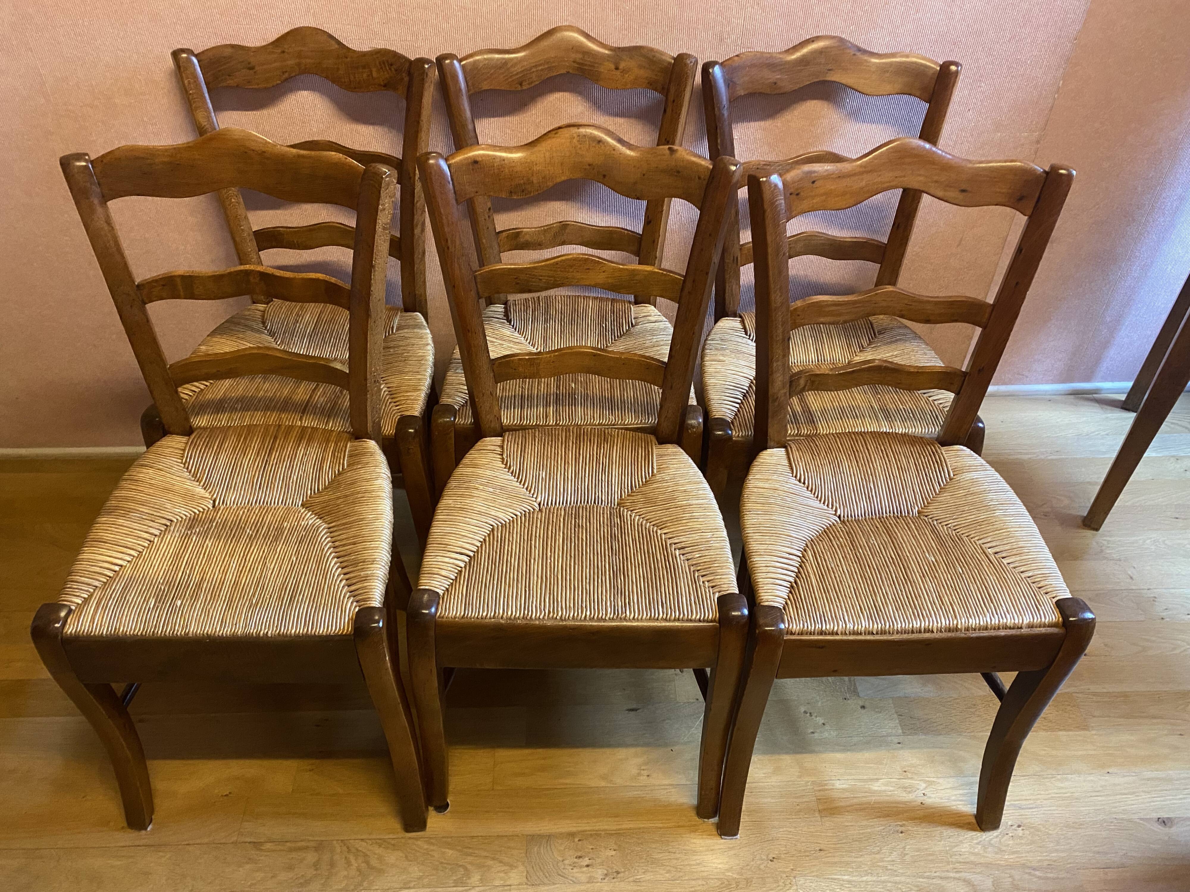 Series of 6 straw chairs