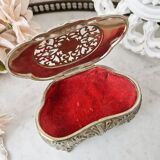Vintage openwork silver metal jewelry box