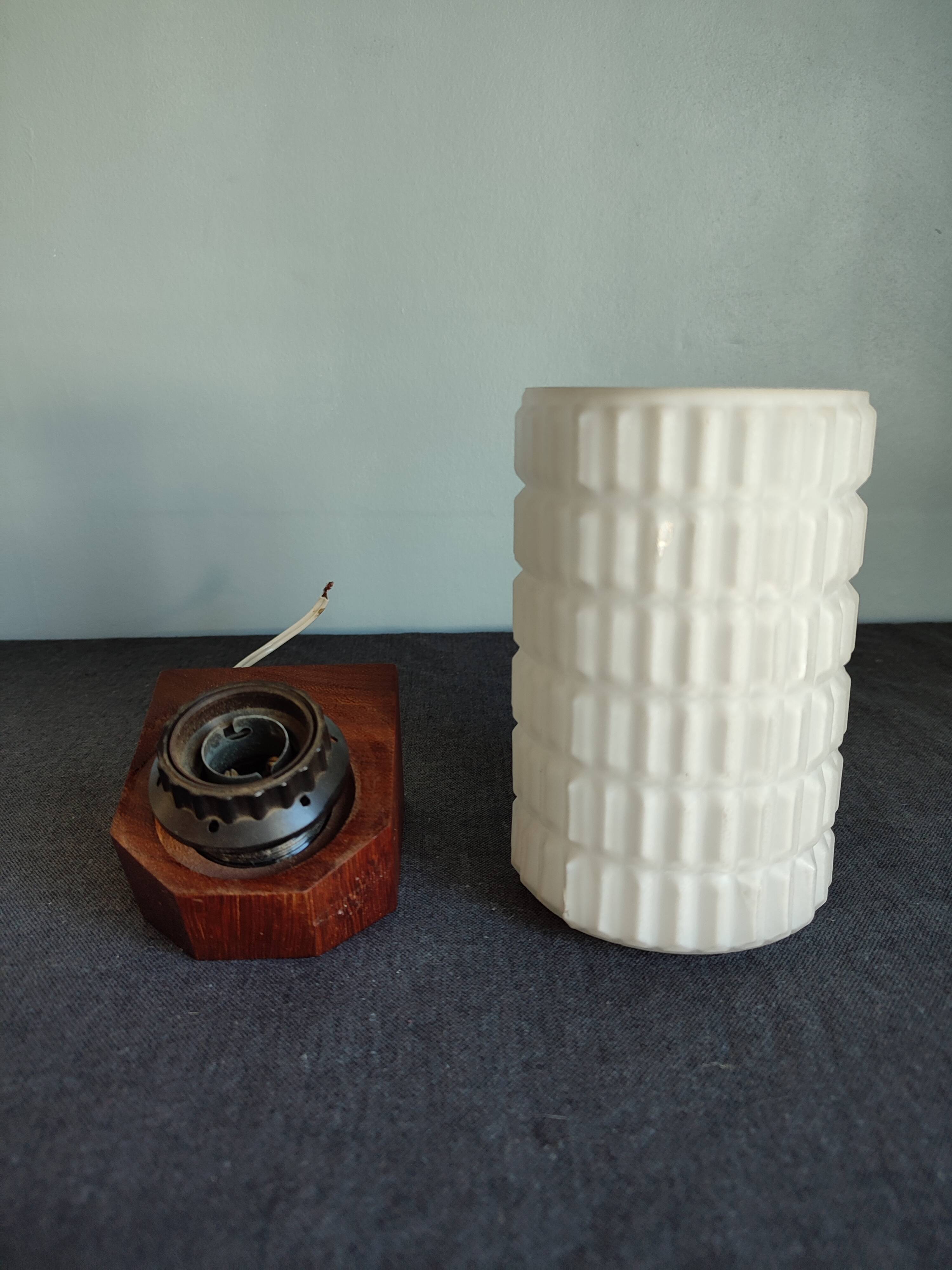 Wall lamp in opaline and vintage teak