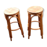 2 bar stools