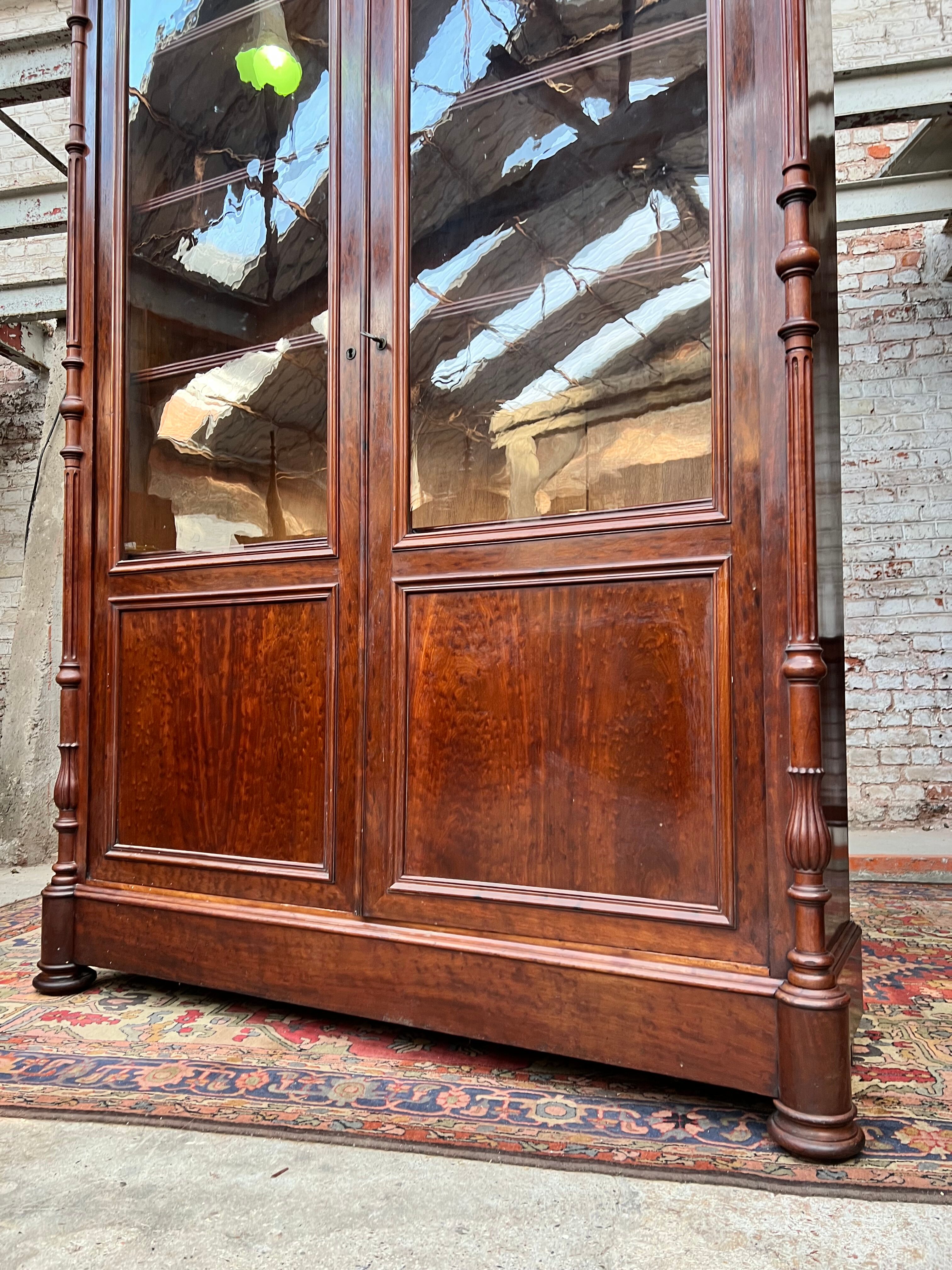 Speckled mahogany bookcase of Napoleon III XIX century