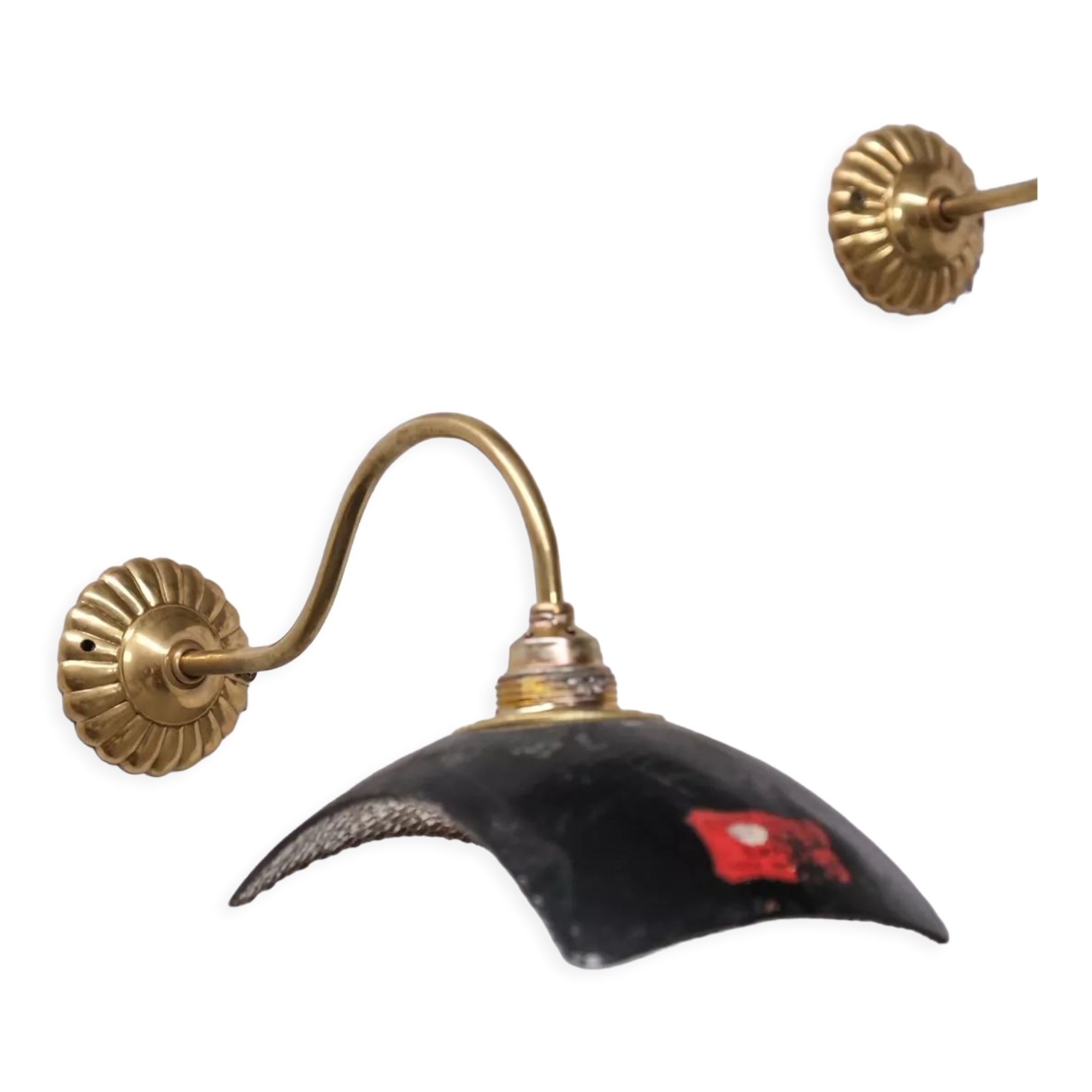 Mercury reflective glass and brass wall lights (35 available)