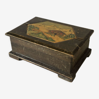 Old wooden box, mountain motif