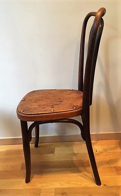 5 chairs bistro J & J Kohn with label and stamp circa 1900