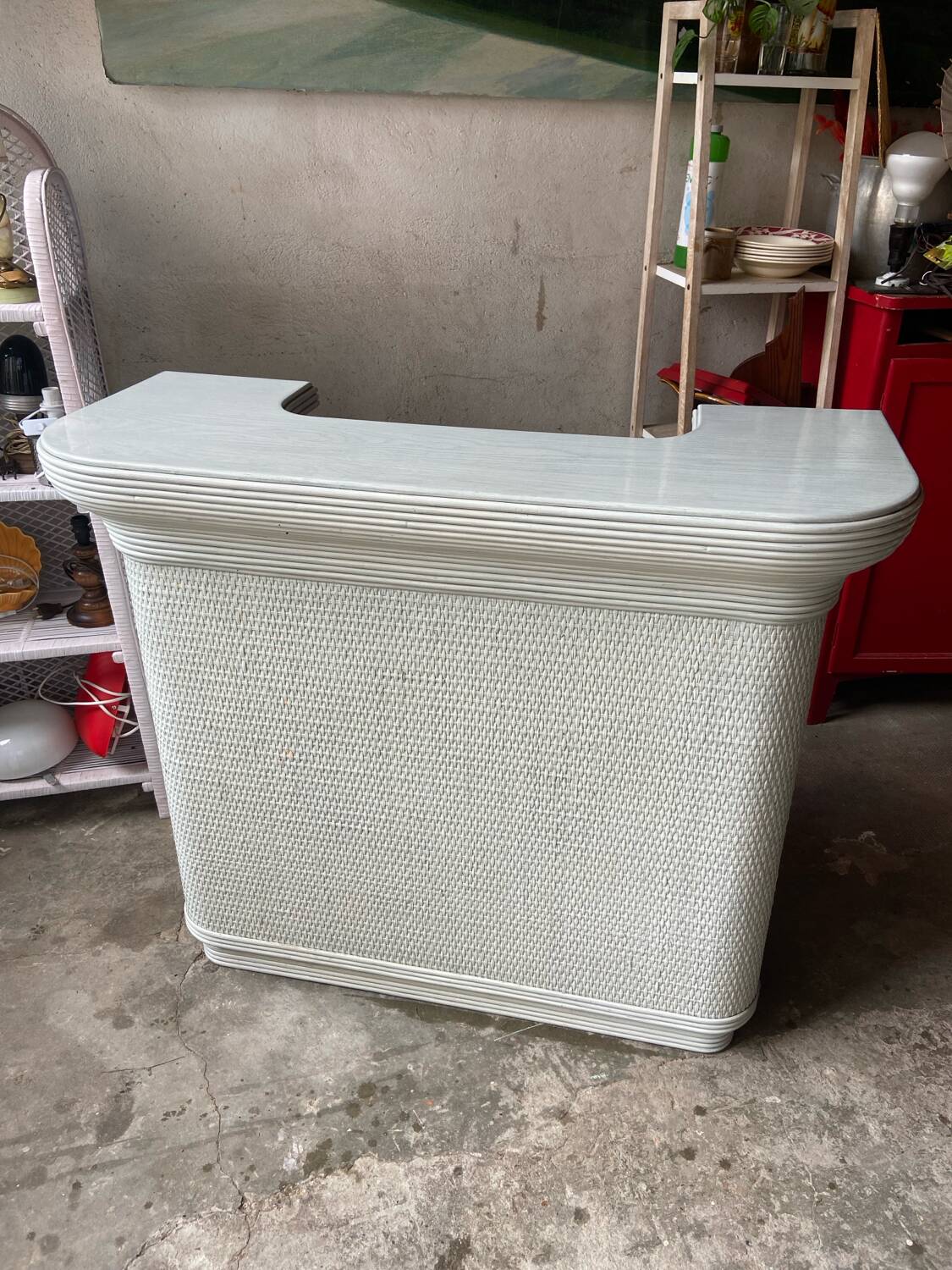 Vintage rattan bar