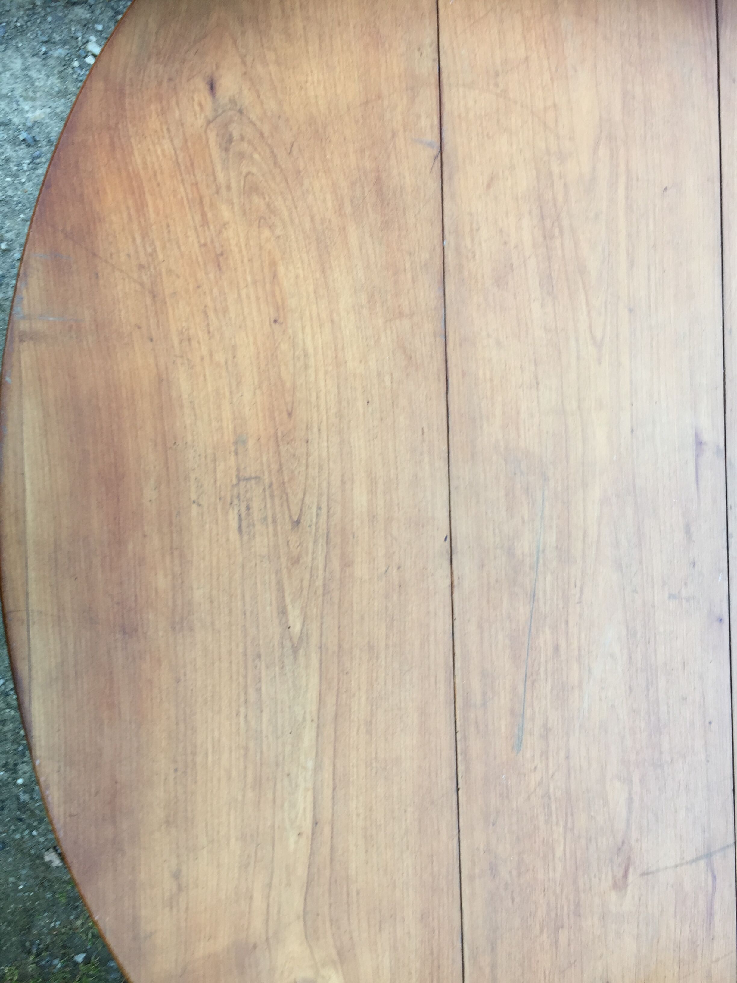 Old oval table Louis Philippe with 6 feet