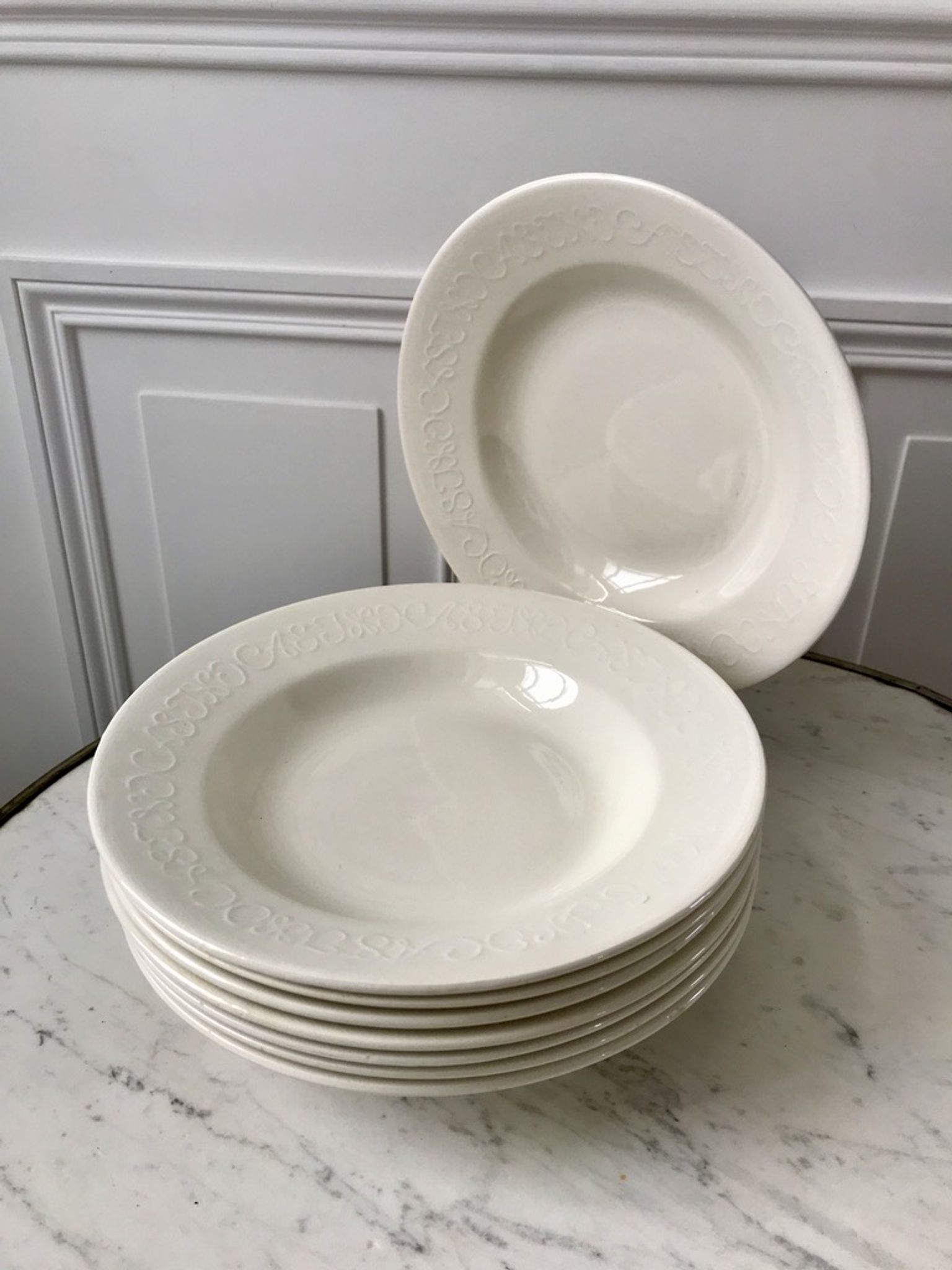 Set of 8 hollow plates Digoin Sarreguemines model Alphabet relief beige 40s