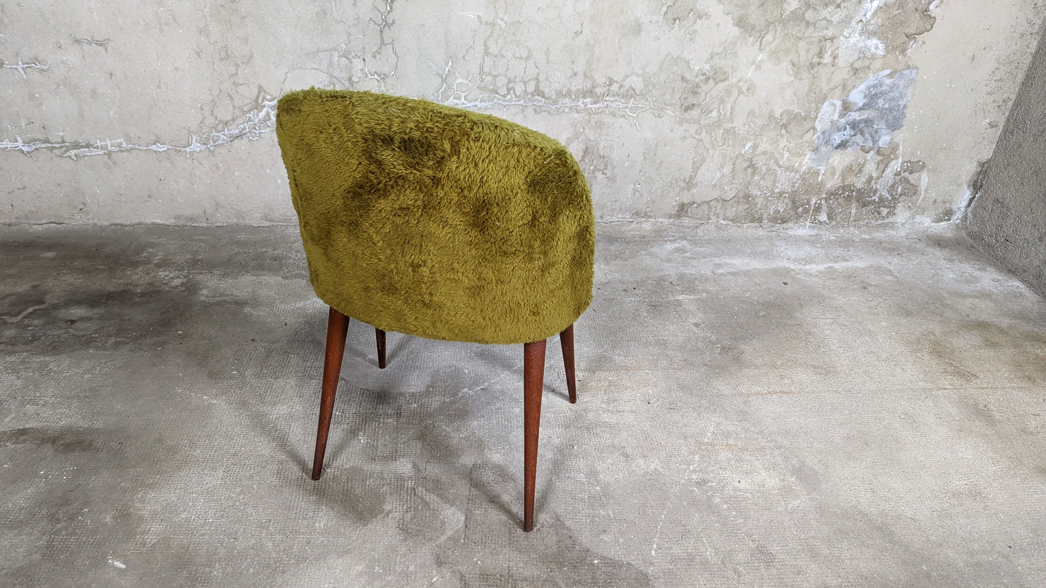 Vintage moumoute chair set