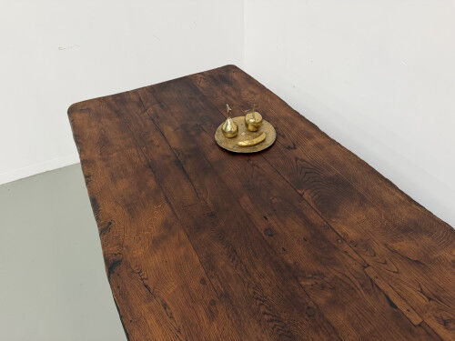 Brutalist farmhouse table in solid oak, 270 cm, 1920s.
