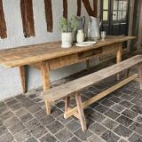 Farm table