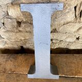 Letter metal I