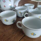 Teapot and its 6 cups