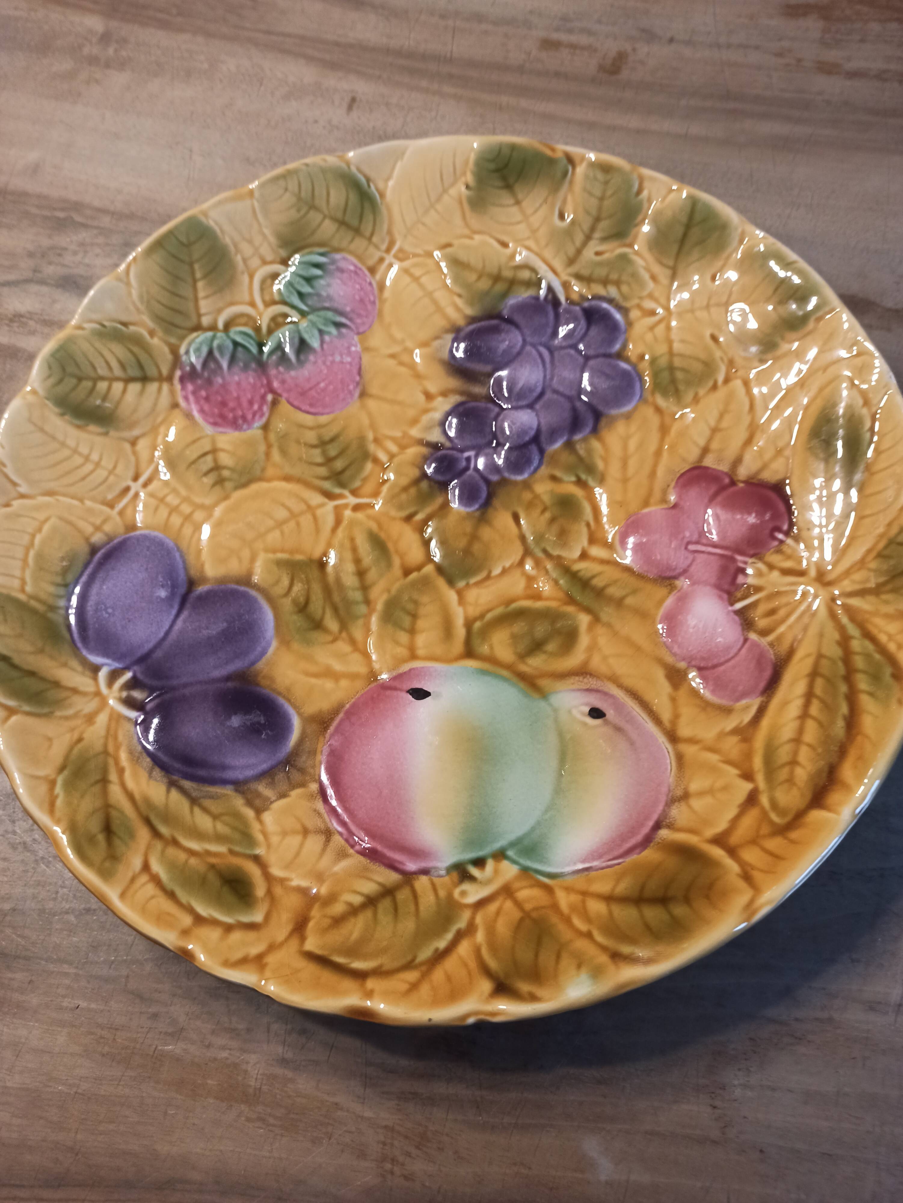 Plat à fruits barbotine