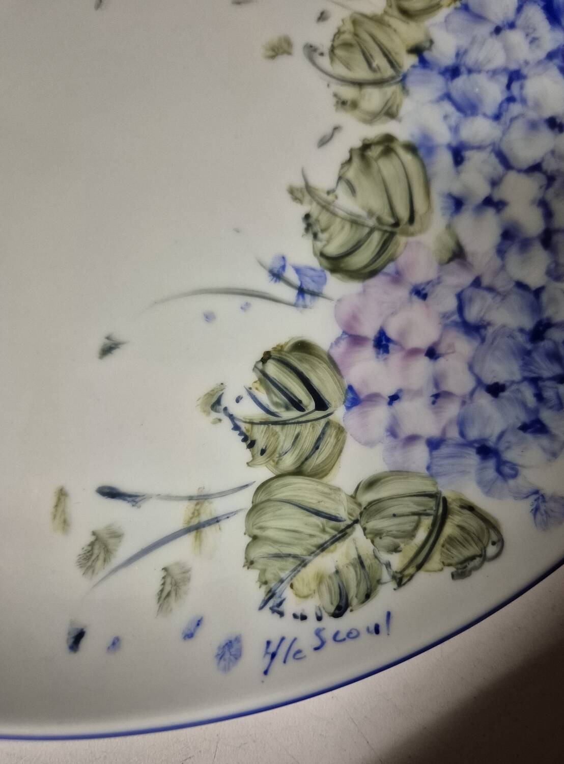Porcelain pie dish Hutschenreuther 1814 hand-painted table.