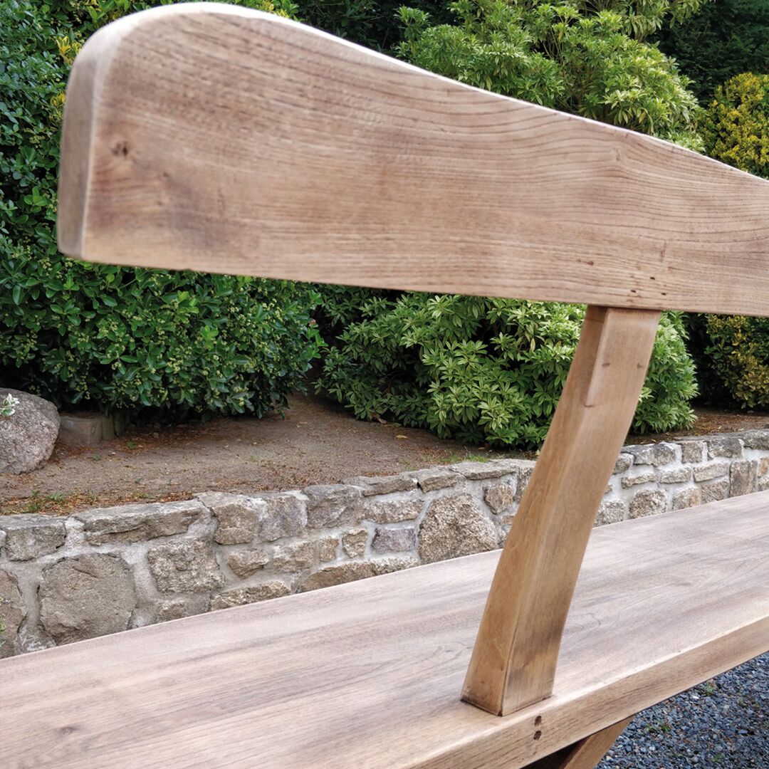 Wooden bench design brutalism