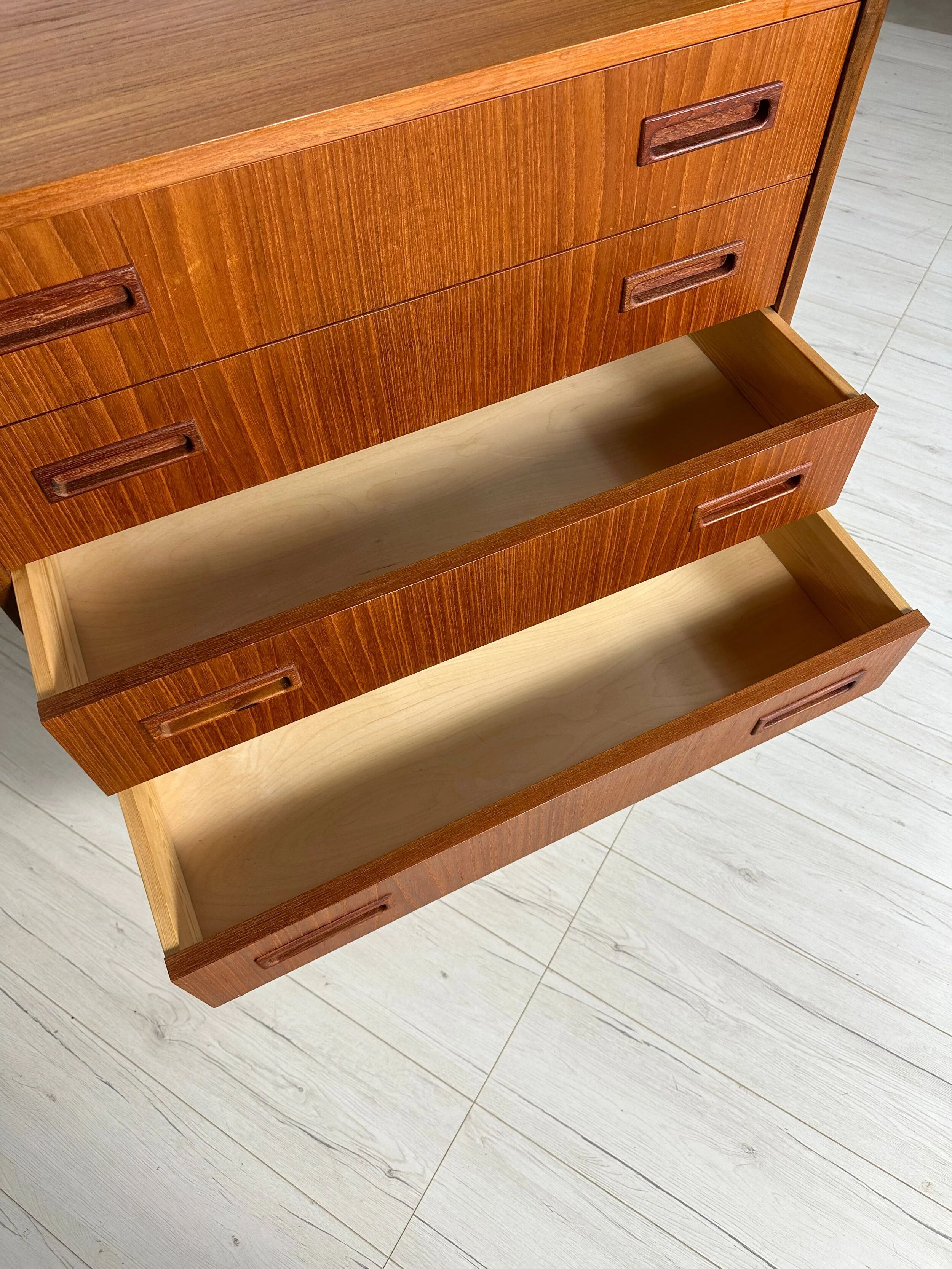 1960s Vintage Minimalistic Mid-Century Danish Teak Dresser