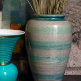 Ceramic vase scarified with gray-blue enamel