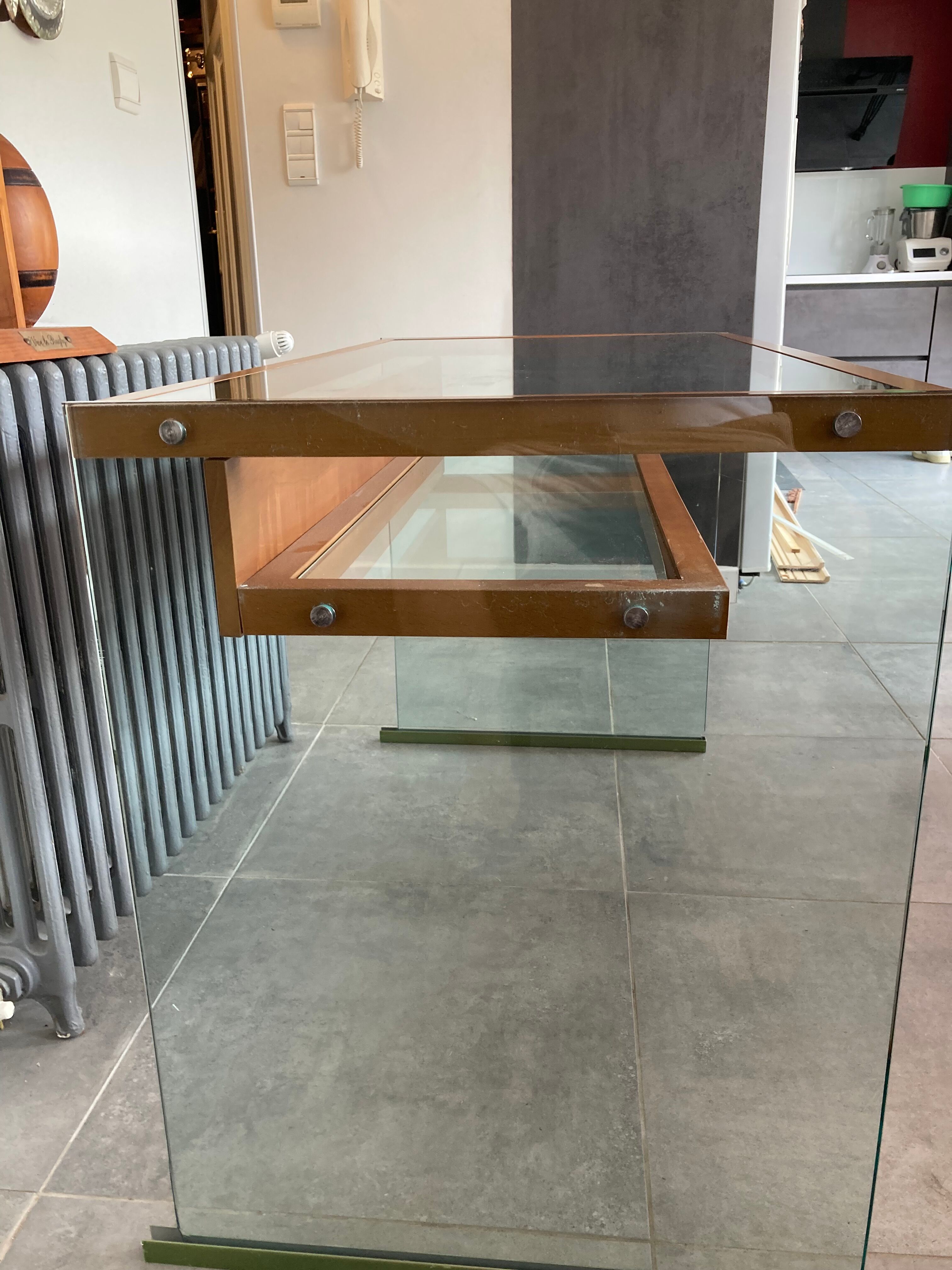 Desk glass structure