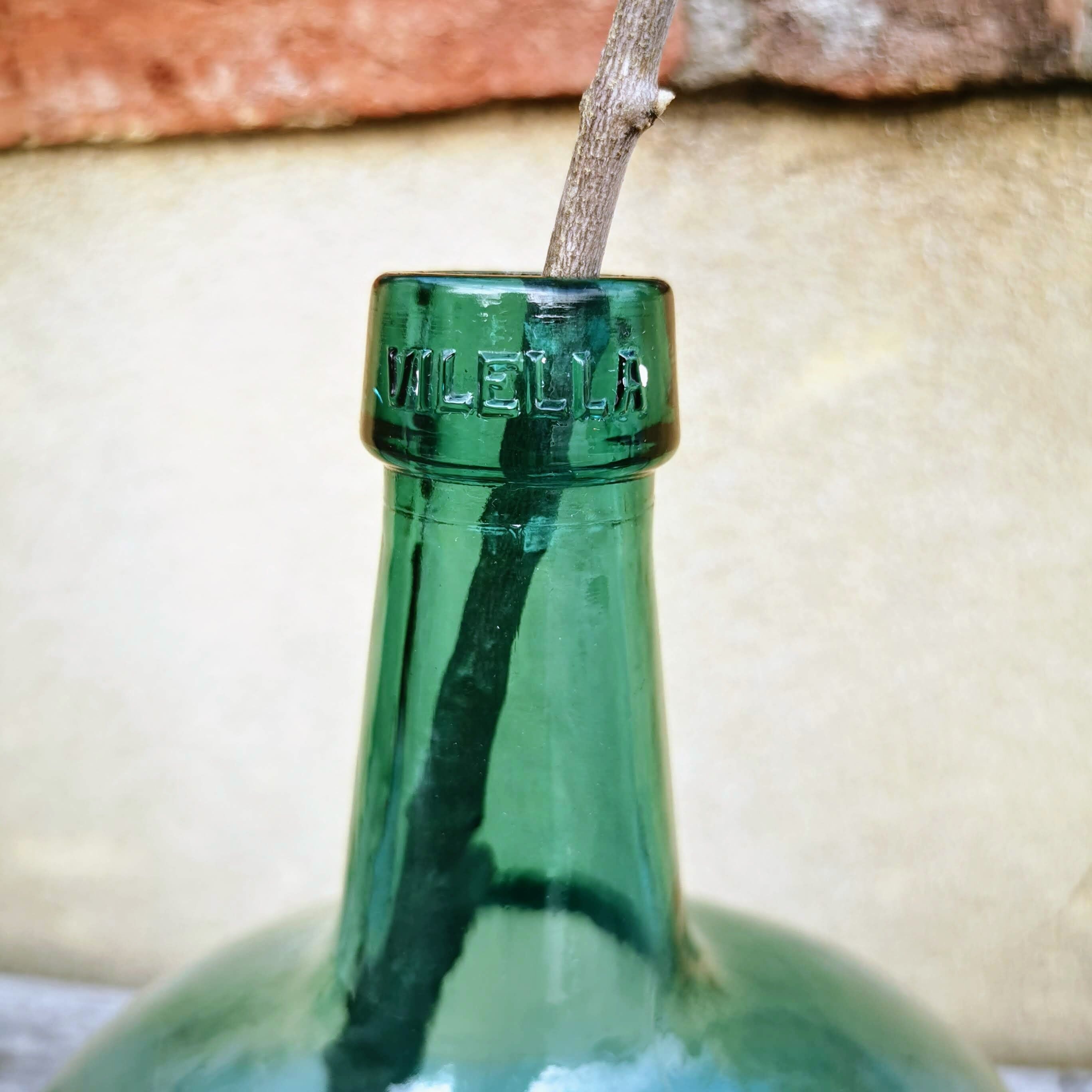 Demijohn oval 2 liters