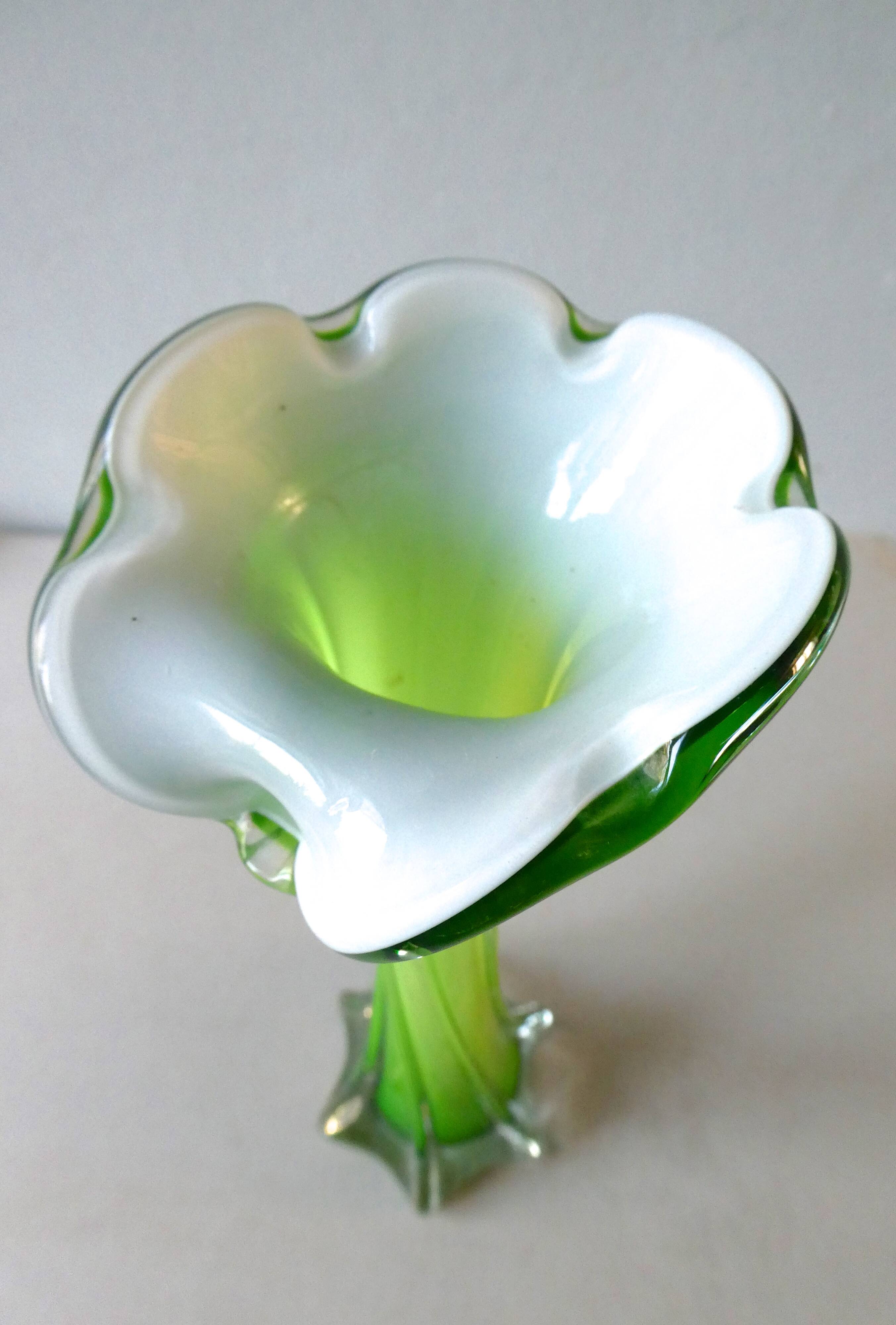 Corolla vase in blown glass, double layer green and white