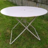 Iron garden table