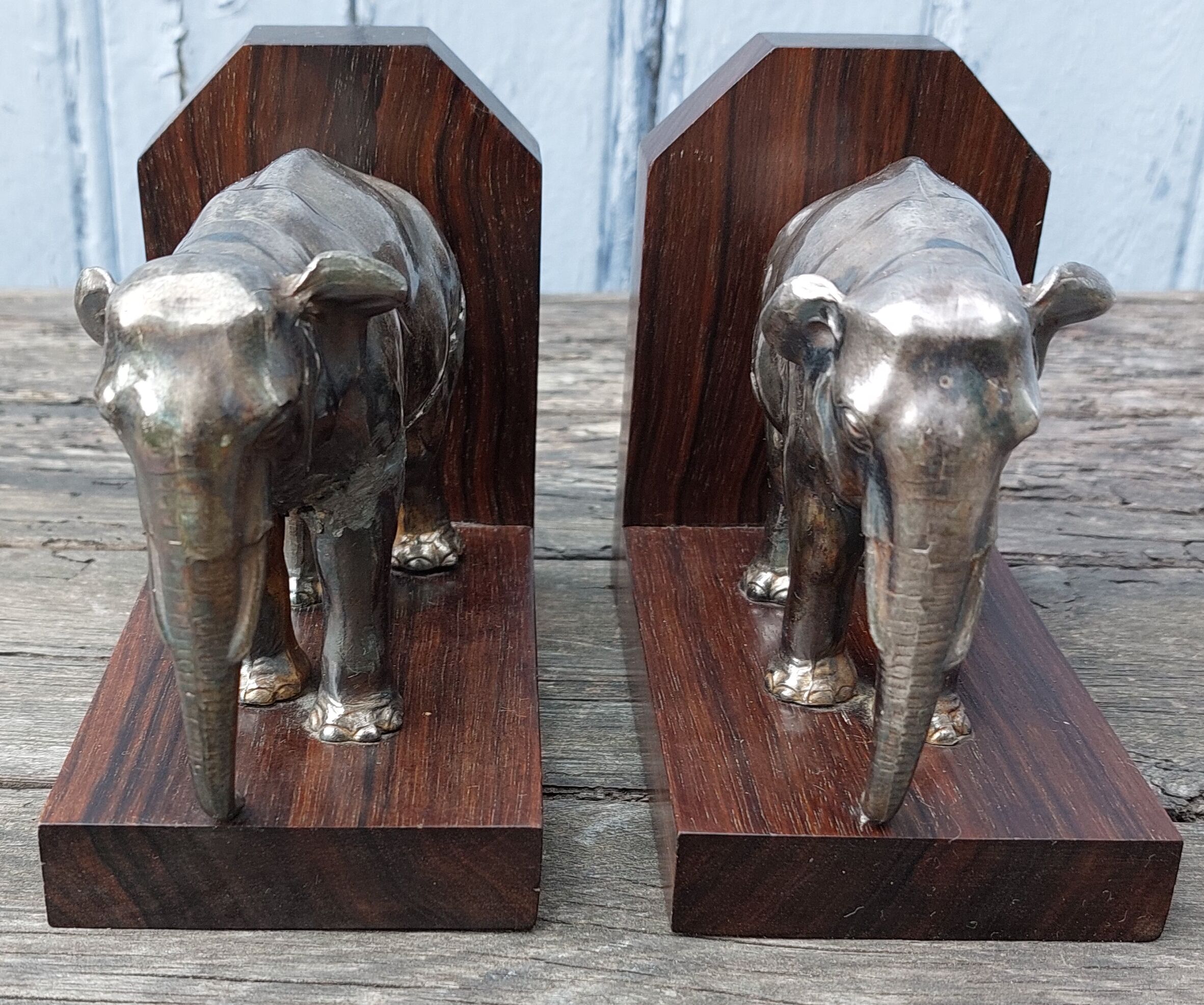 greenhouse book elephant in silver metal